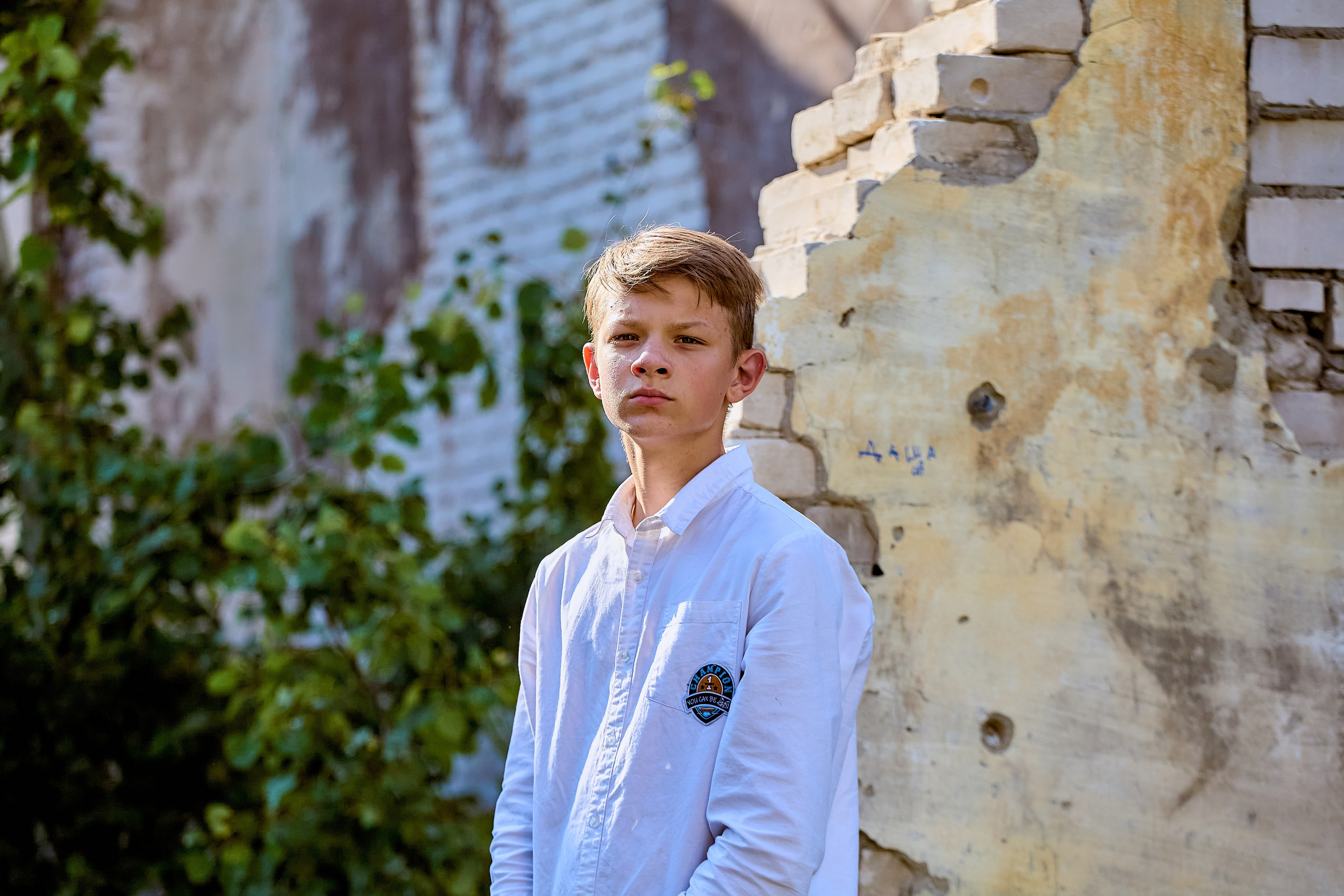 Молодежная и школьная фотосессия для фотокниги. Заброшенное здание