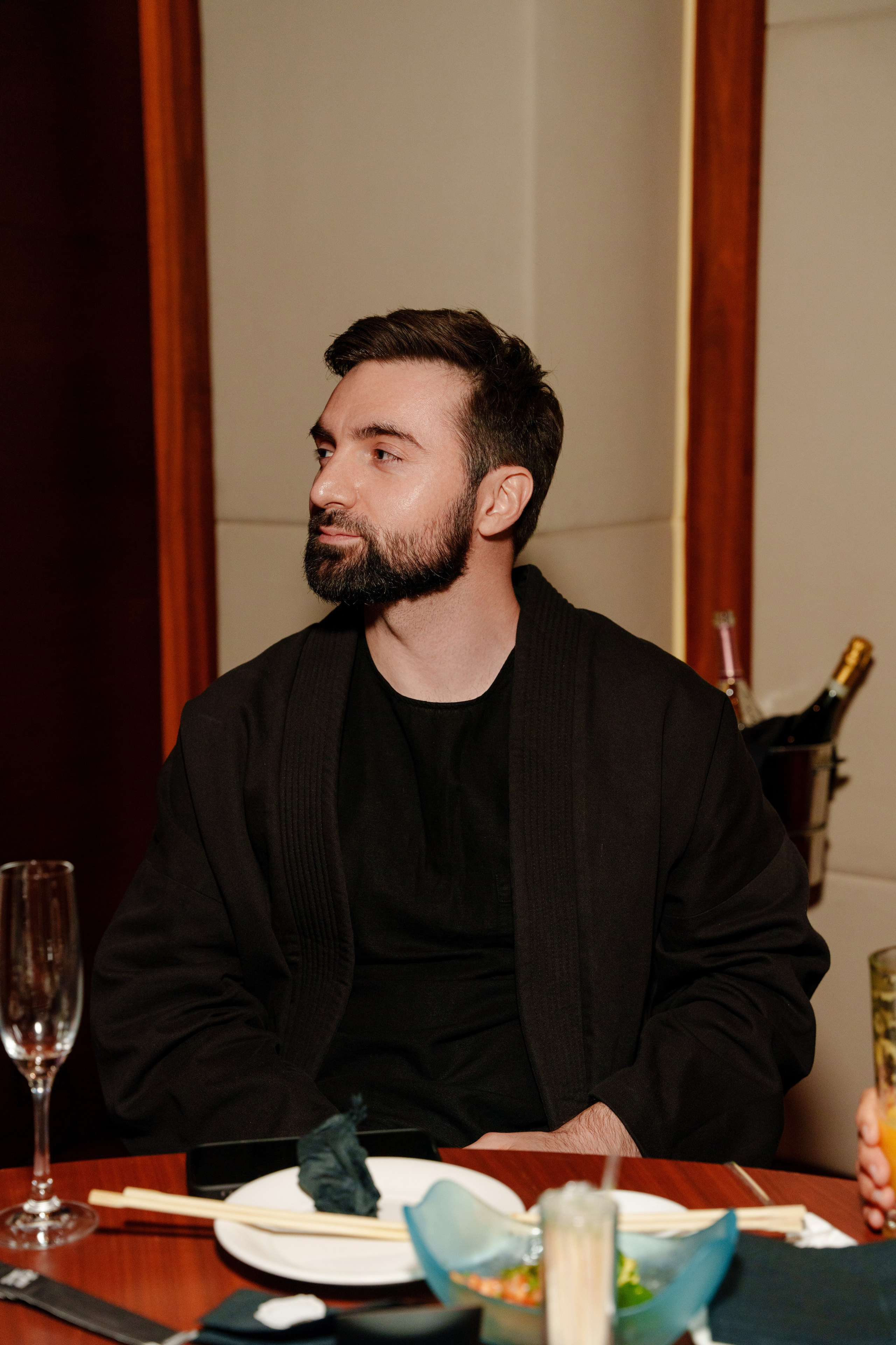 Репортажный фотограф на день рождения в ресторане KAI. Репортажный фотограф Москва Сергей Дружинин