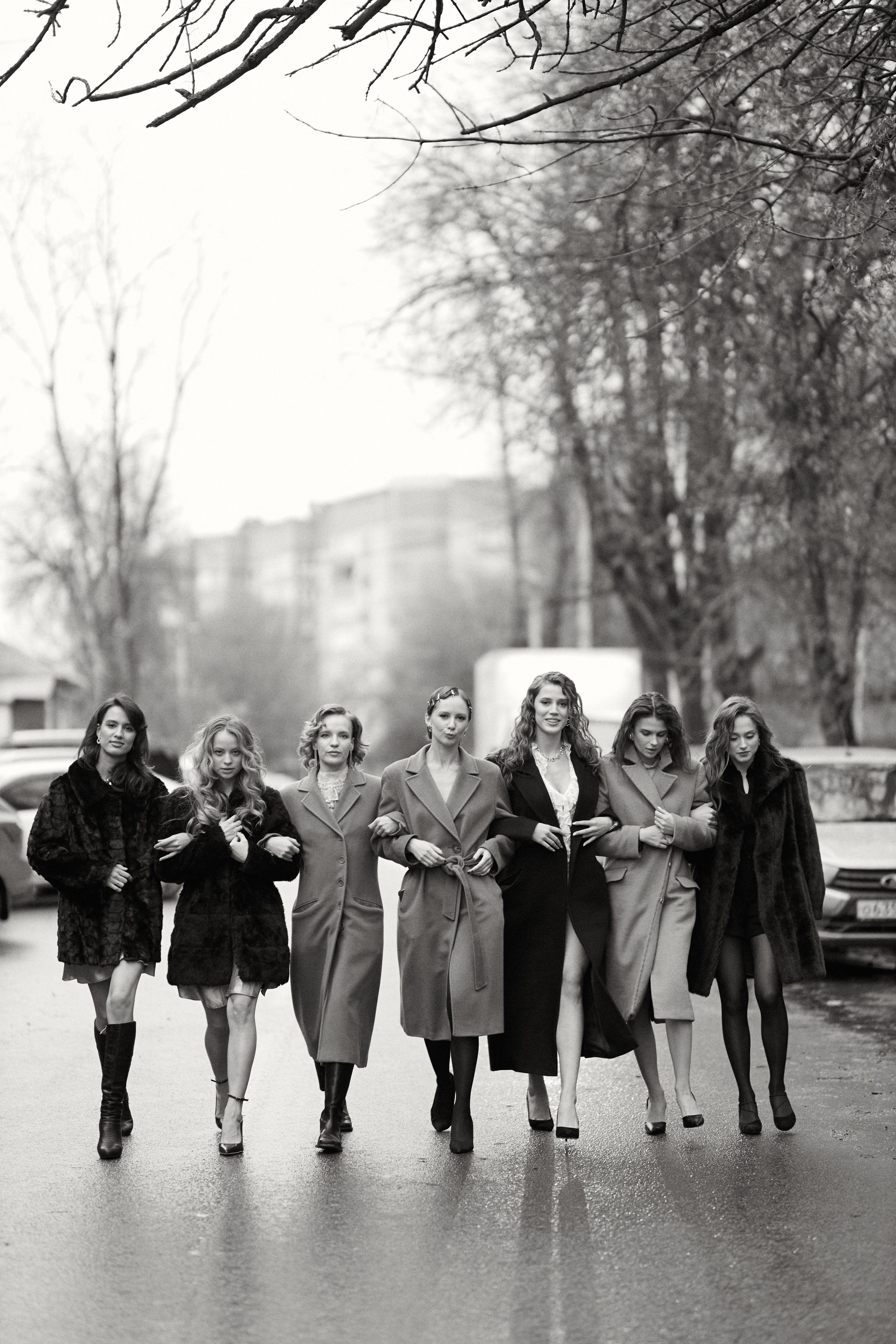 Чб модели. Профессиональный Фотограф во Владимире, в Москве и в Суздале — Полина Романычева