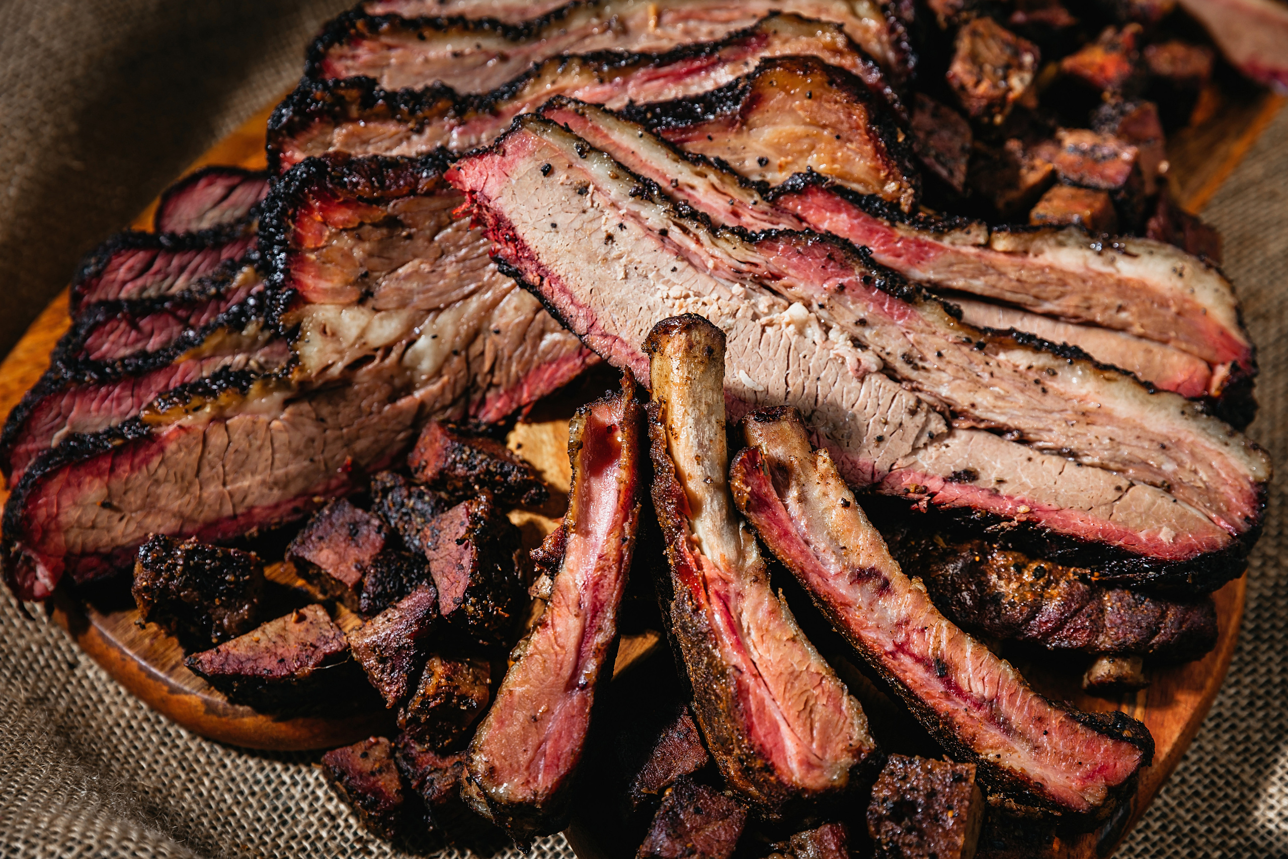 фуд-фотограф Петрозаводск, фото для меню Птз, брискет, фото мяса, фуд-стилист, фуд, фото еды, фото меню, заказать фотосессию, фотосъемка блюд для меню, винная карта, гриль, food-photo, фото коктейлей, холодные блюда, салаты, супы, горячие блюда, суши, роллы, пицца, русская кухня, японская кухня, шашлык, фуд-фотограф Илья Соснин