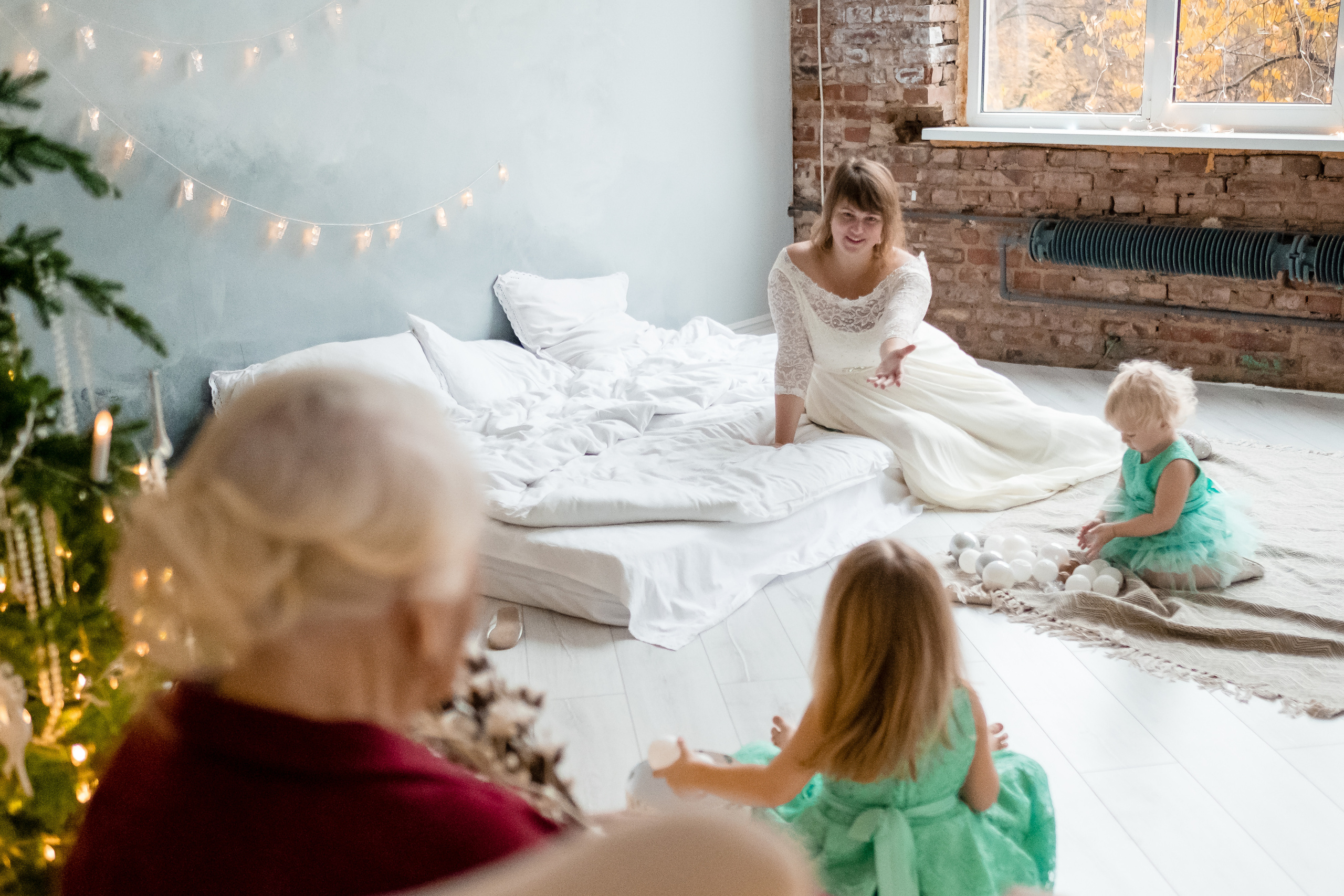 Новогодняя фотосъемка в студии в стиле лайфстайл с маленькими детьми. Фотограф в городе Астрахань Ольга Лазиева