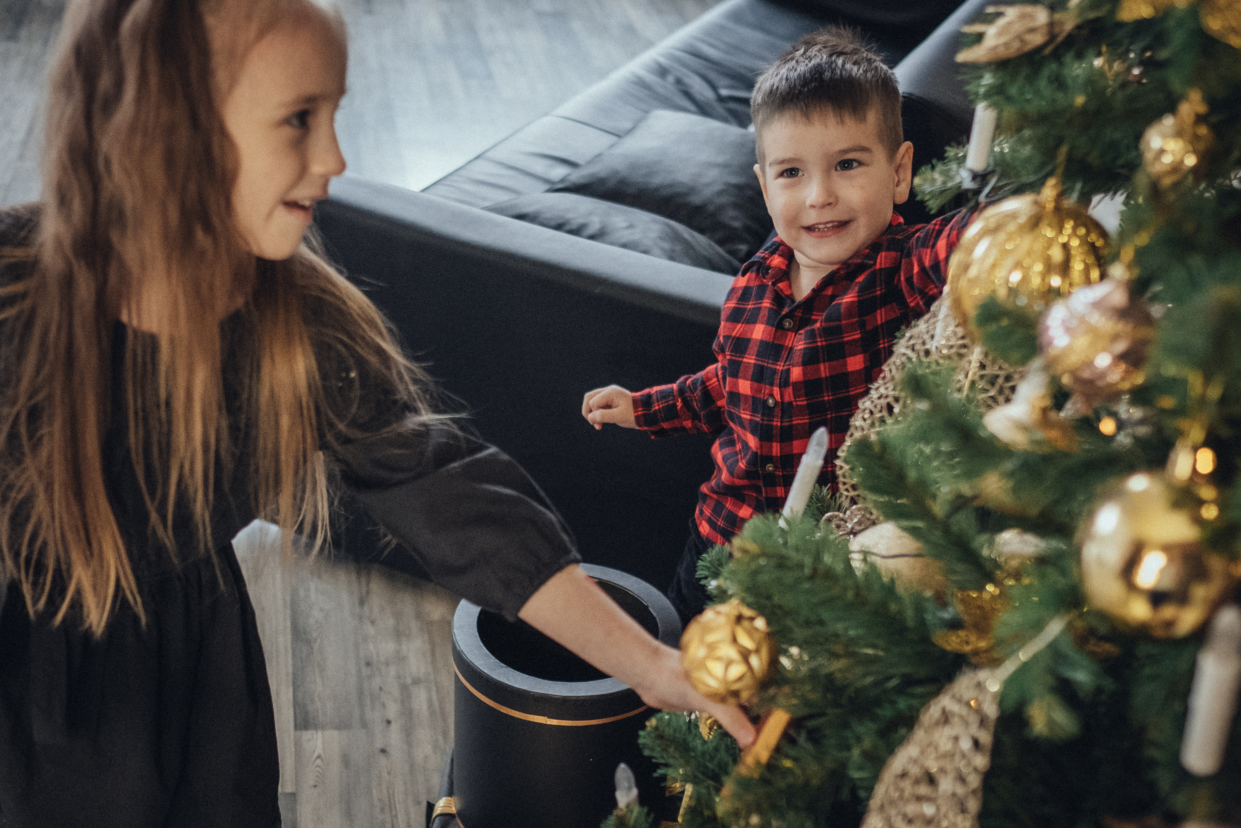 Новогодняя фотосъемка в студии в стиле лайфстайл с маленькими детьми. Фотограф в городе Астрахань Ольга Лазиева