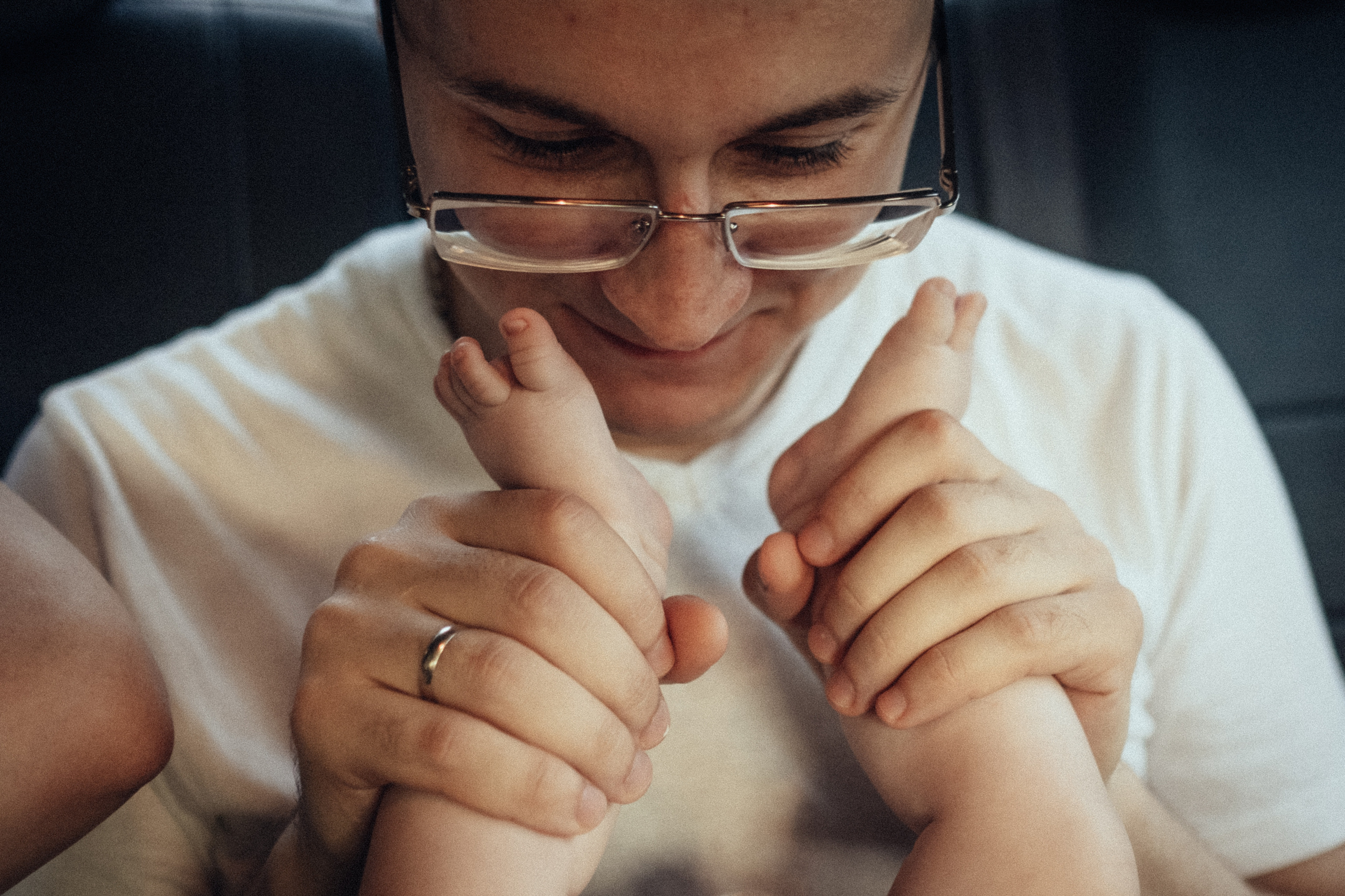 Семейная фотосессия с младенцем на природе летом. Фотограф в городе Астрахань Ольга Лазиева