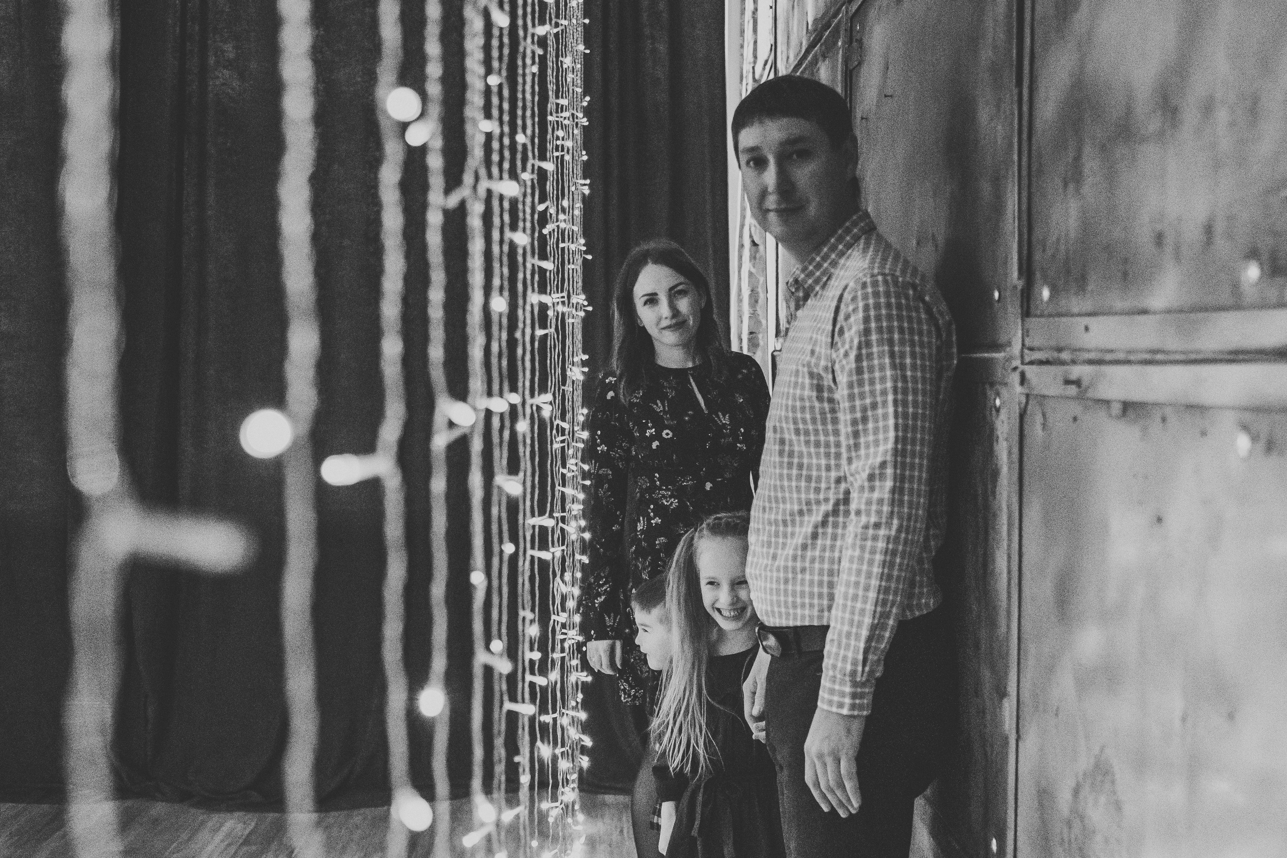 Новогодняя фотосъемка в студии в стиле лайфстайл с маленькими детьми. Фотограф в городе Астрахань Ольга Лазиева