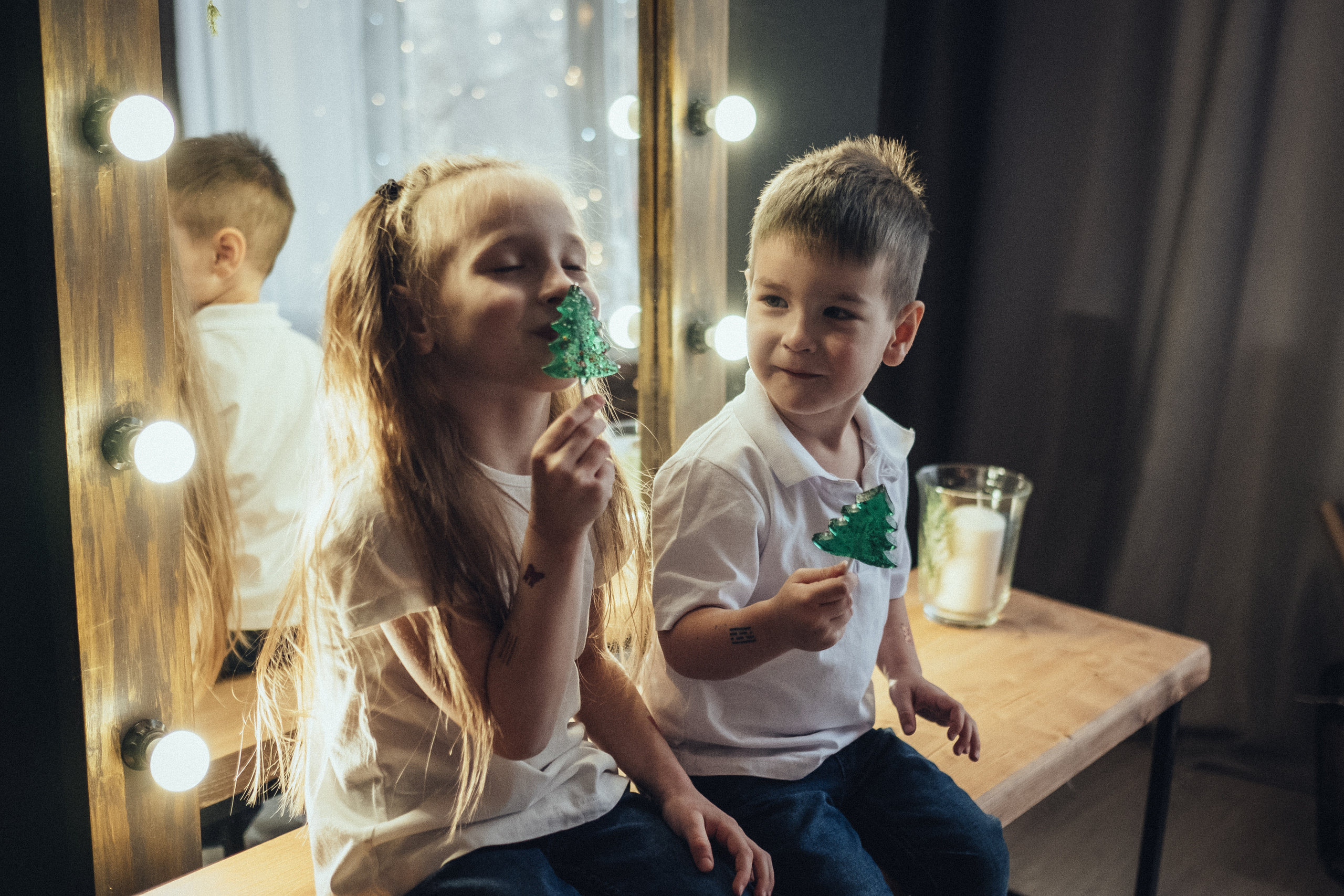 Новогодняя фотосъемка в студии в стиле лайфстайл с маленькими детьми. Фотограф в городе Астрахань Ольга Лазиева