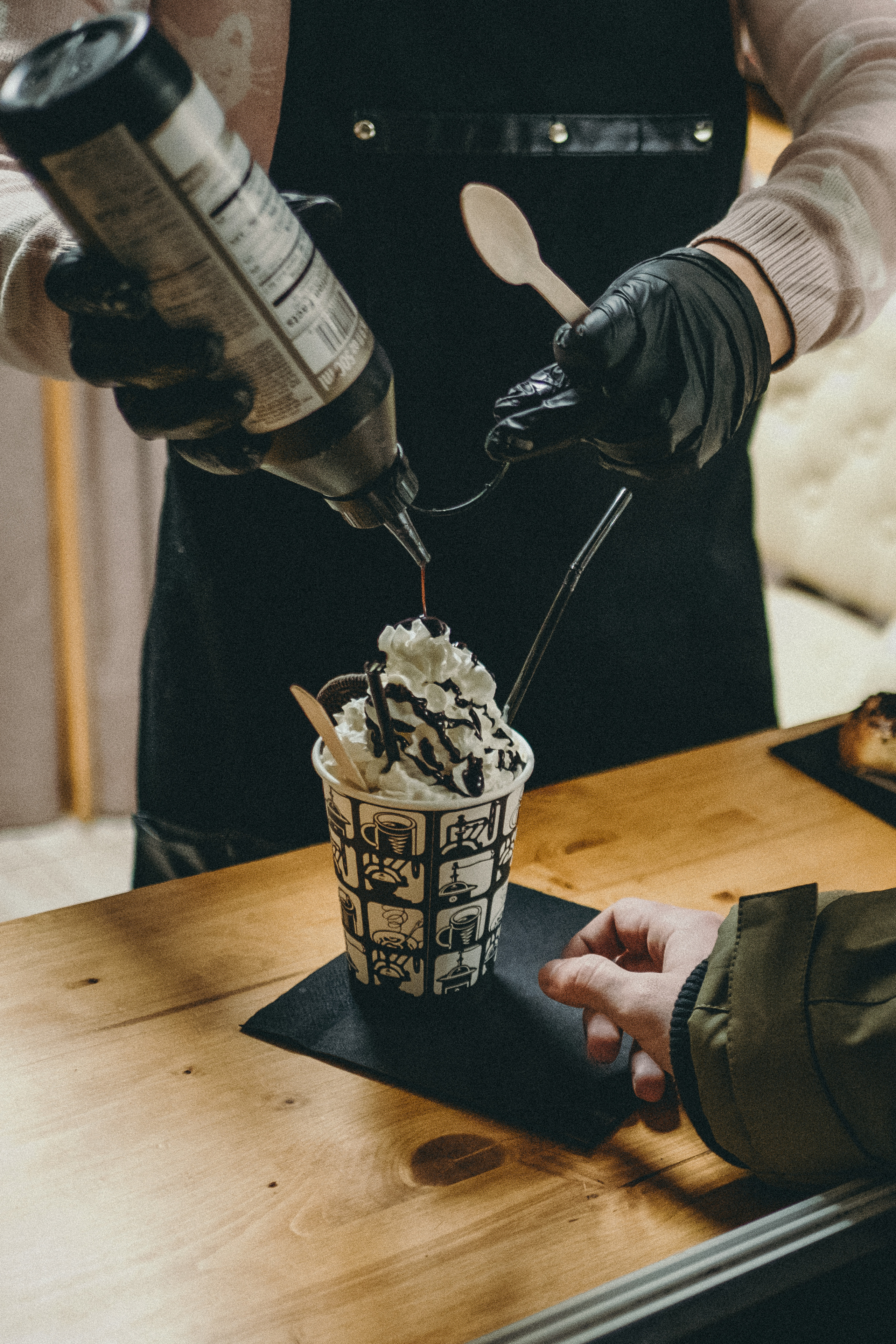 Фотоистория первой любви, первых чувств в кафе. Фотограф в городе Астрахань Ольга Лазиева
