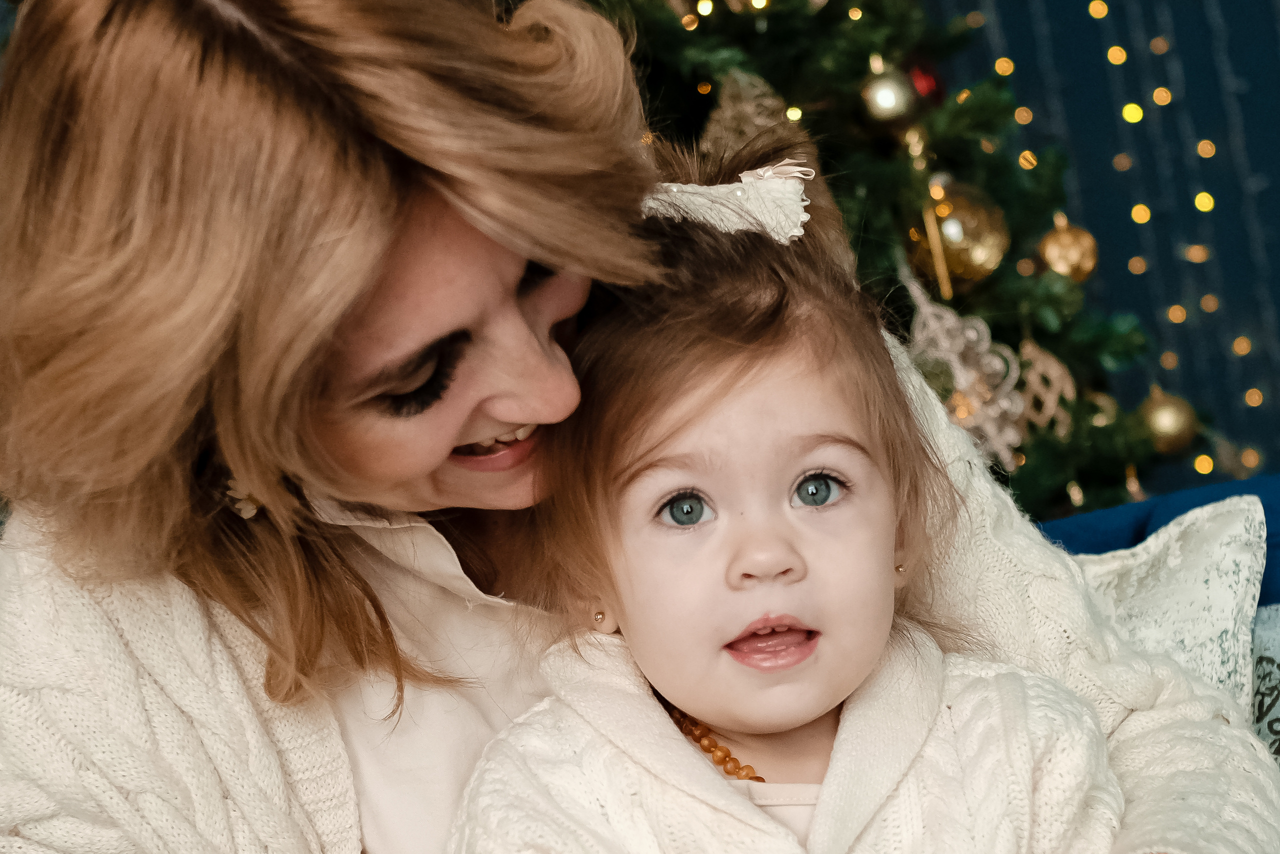 Новогодняя фотосъемка в студии в стиле лайфстайл с маленькими детьми. Фотограф в городе Астрахань Ольга Лазиева