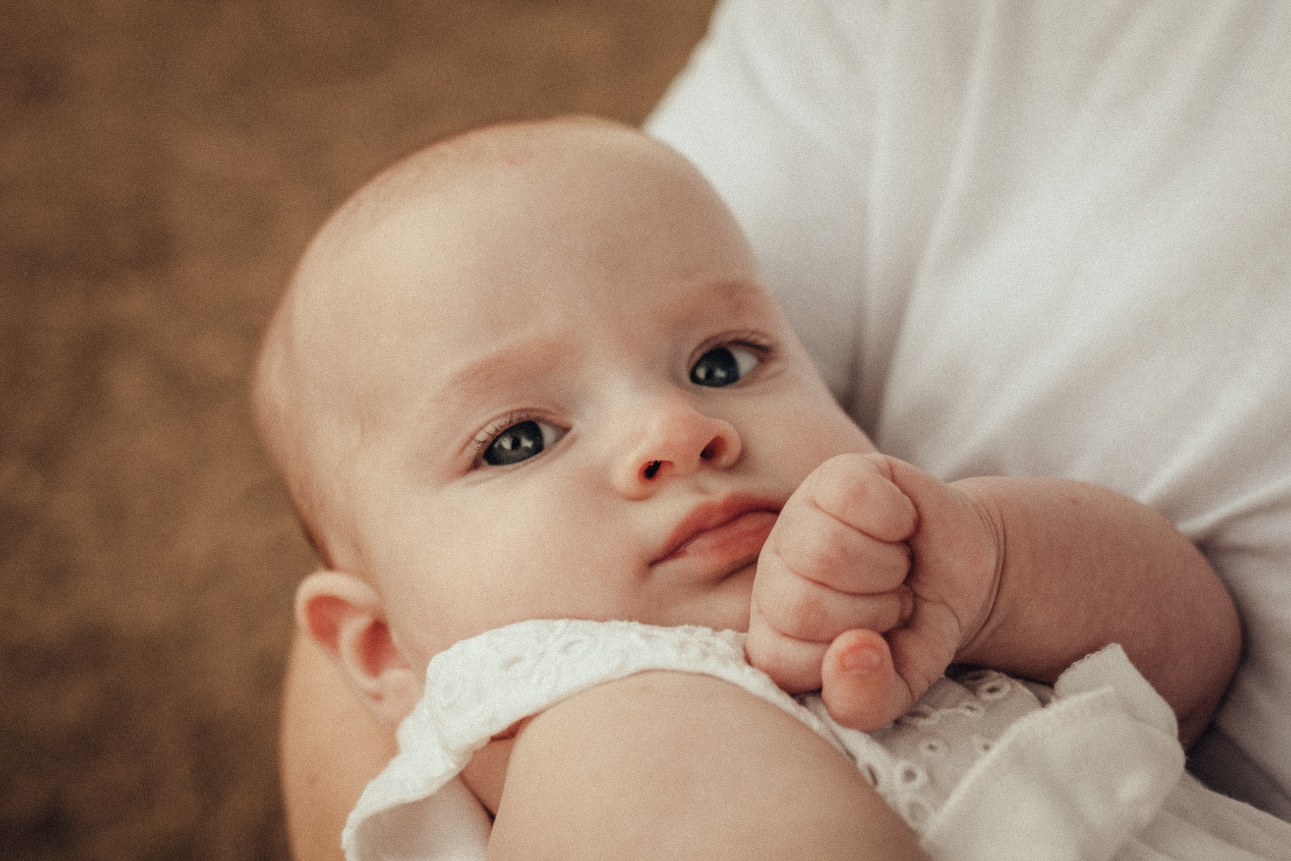 Семейная фотосессия с младенцем на природе летом. Фотограф в городе Астрахань Ольга Лазиева