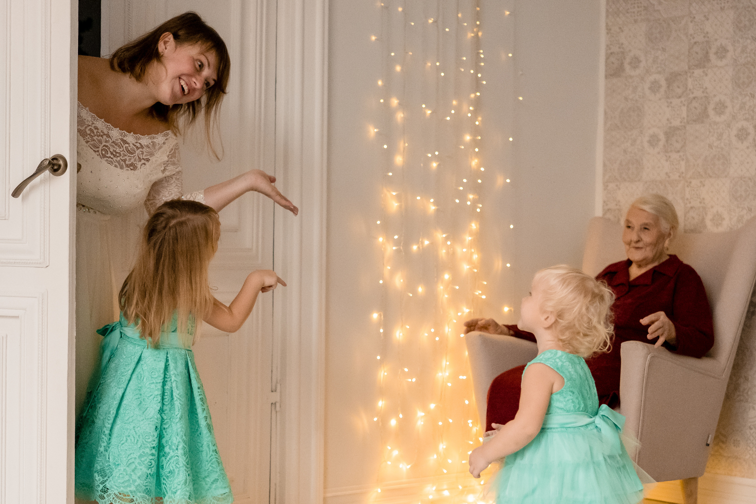 Новогодняя фотосъемка в студии в стиле лайфстайл с маленькими детьми. Фотограф в городе Астрахань Ольга Лазиева