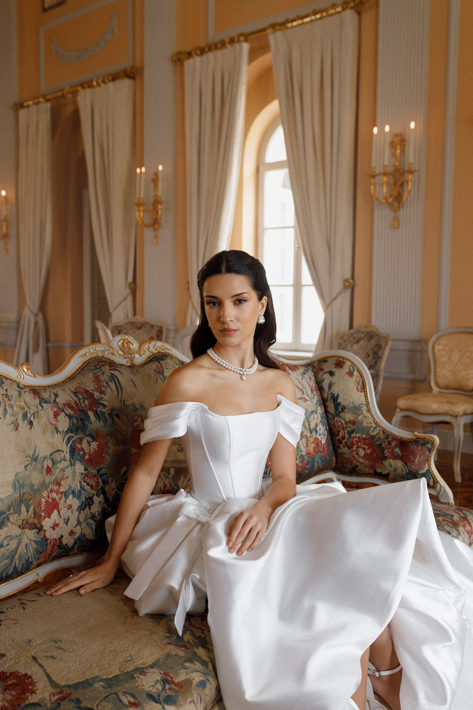 Петр и Лейла