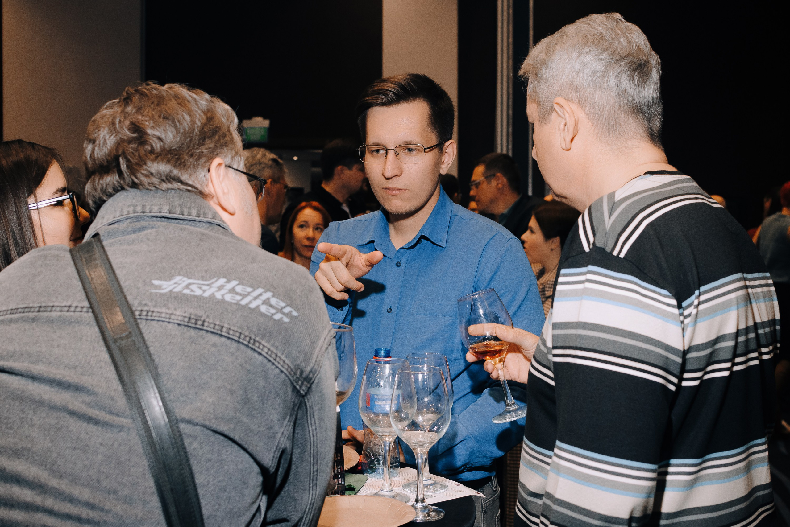 ФЕСТИВАЛЬ ВИНА И КРЕПКИХ НАПИТКОВ МАВТ-ВИНОТЕКА. Репортажный фотограф Зуев Роман г. Челябинск