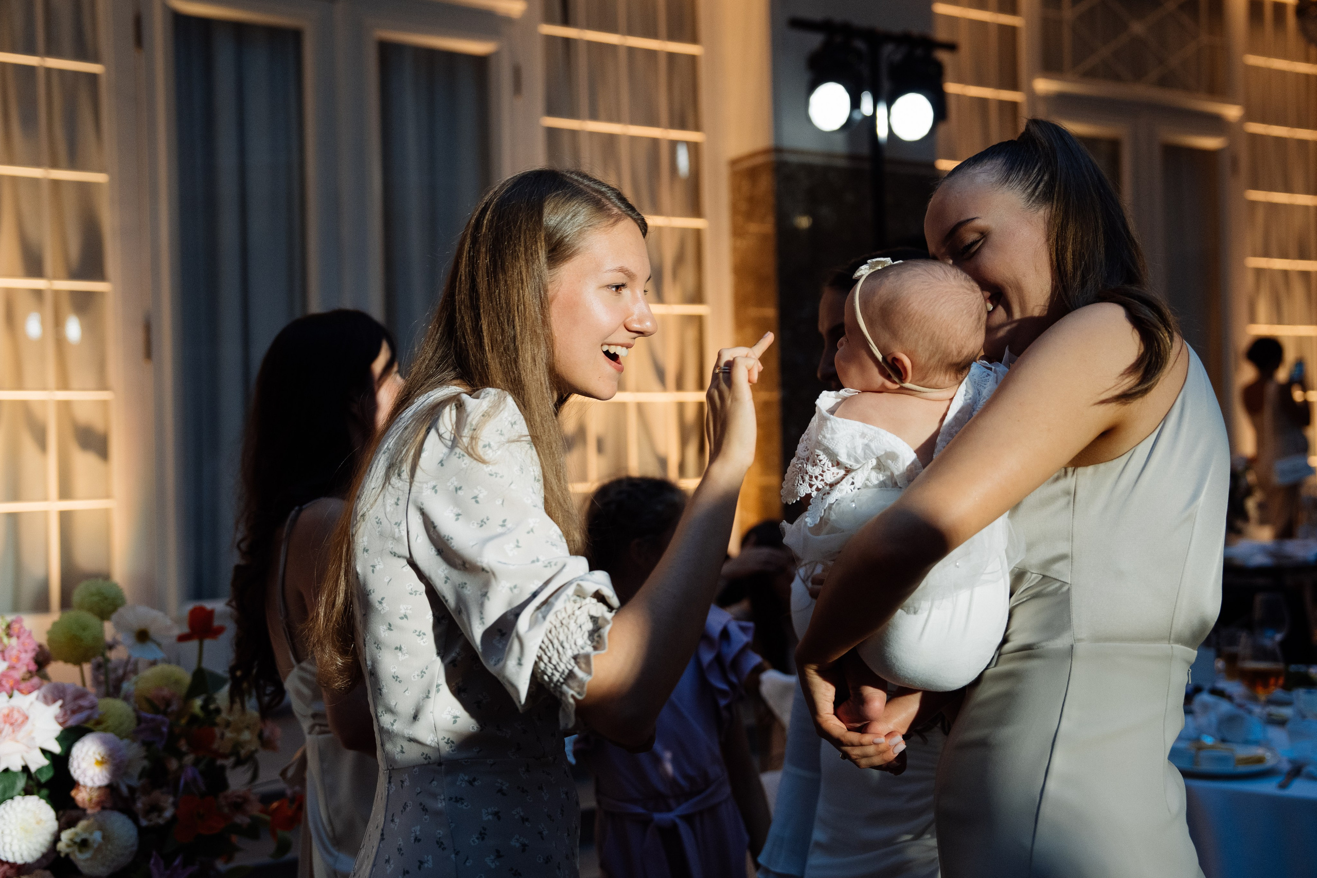 Свадьба в астории. Свадебный фотограф организатор в Санкт-Петербурге Ассоль Опарина