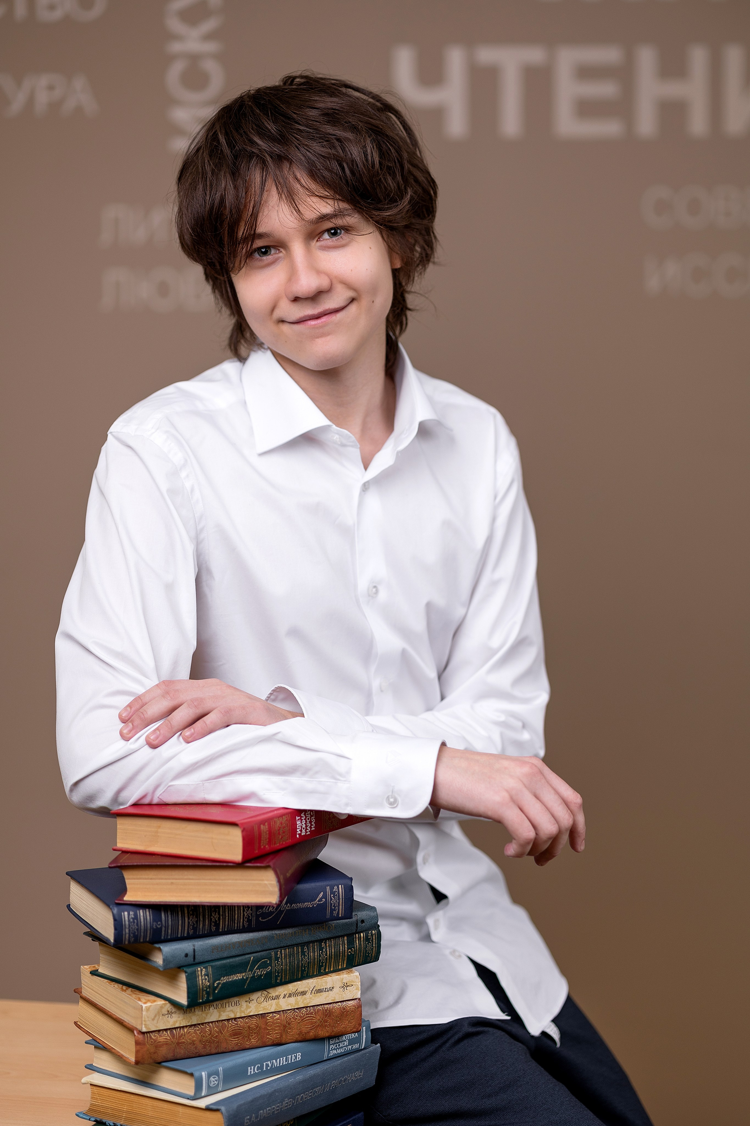 Гимназия 4 Великий Новгород. Выпускные альбомы. Школьный и семейный фотограф Виктория Игнатьева