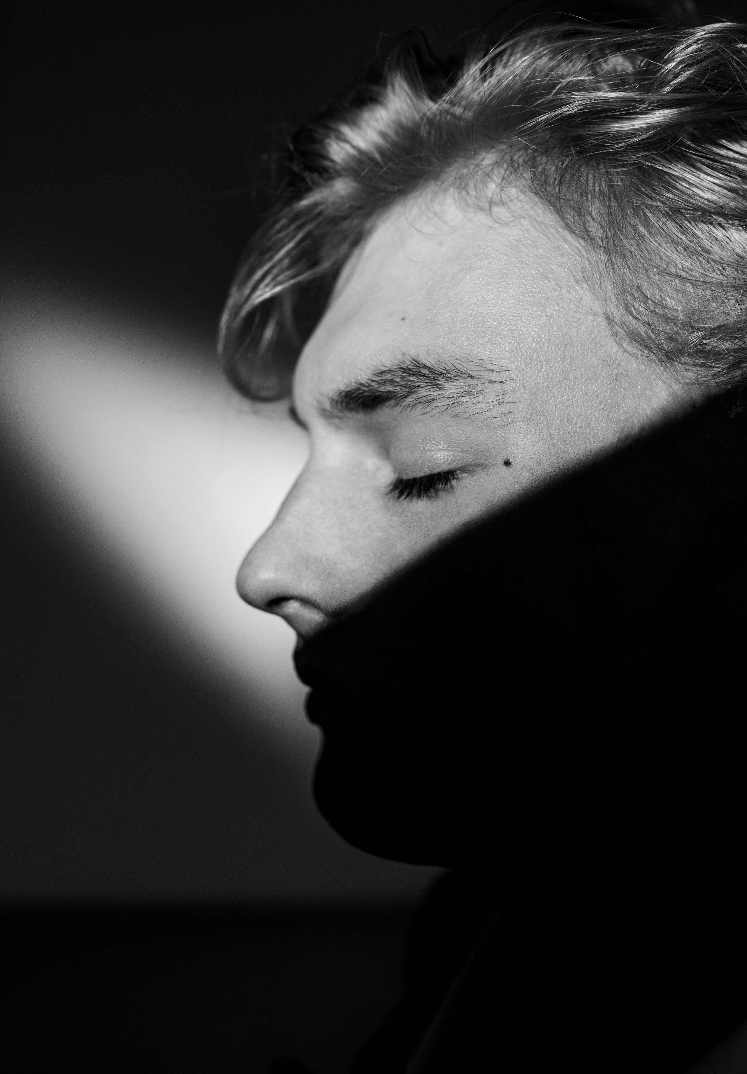 Мужские портреты. Портфолио фотографа Евгении Безрук. Мужской фотограф Евгения Безрук в Москве