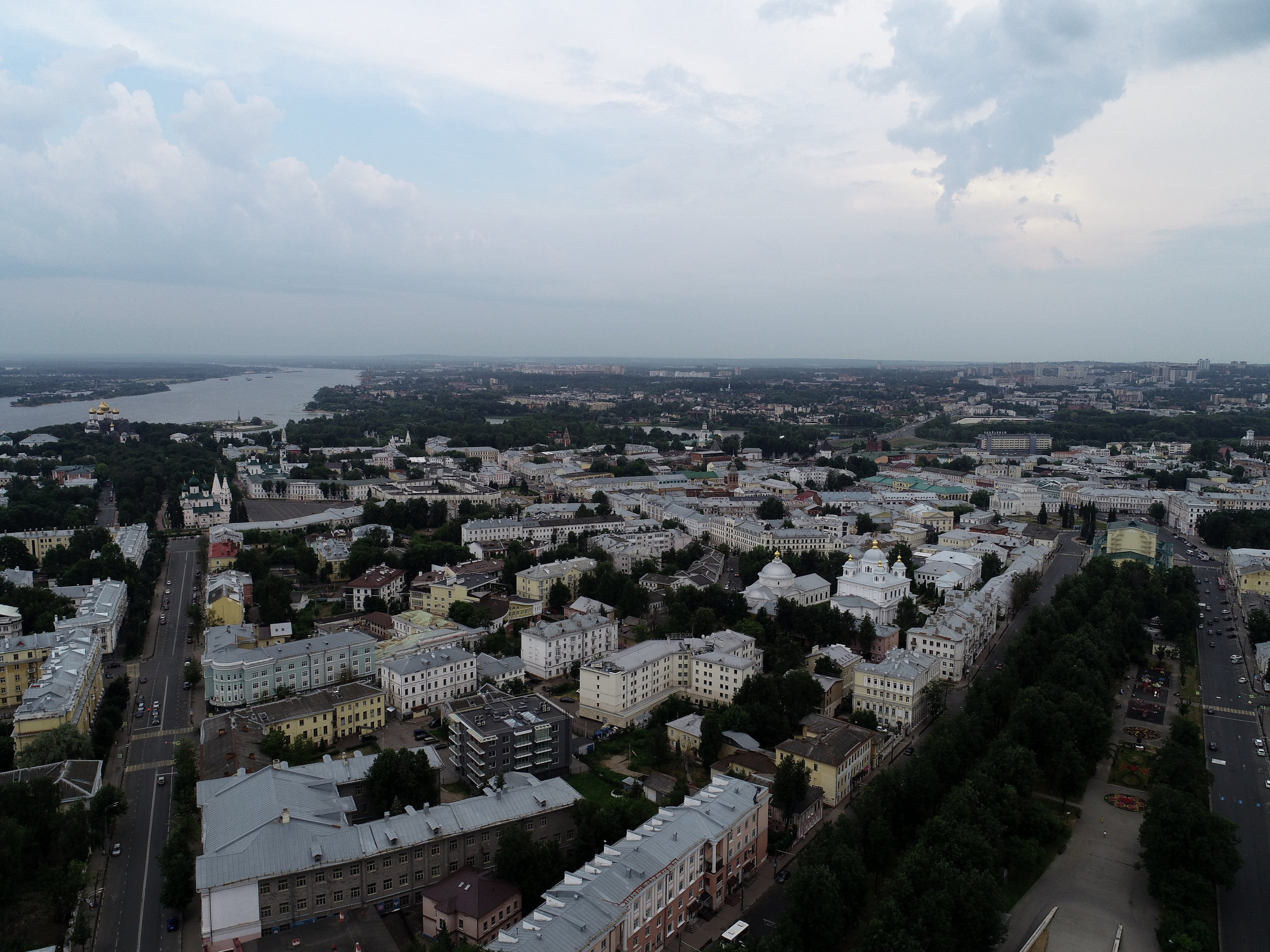 Аэросъёмка в Ярославле дрон квадрокоптер — портфолио Грибов Медиа. Фото и видеосъёмка в Ярославле | Грибов Медиа контент студия  — от 2500 ₽/час