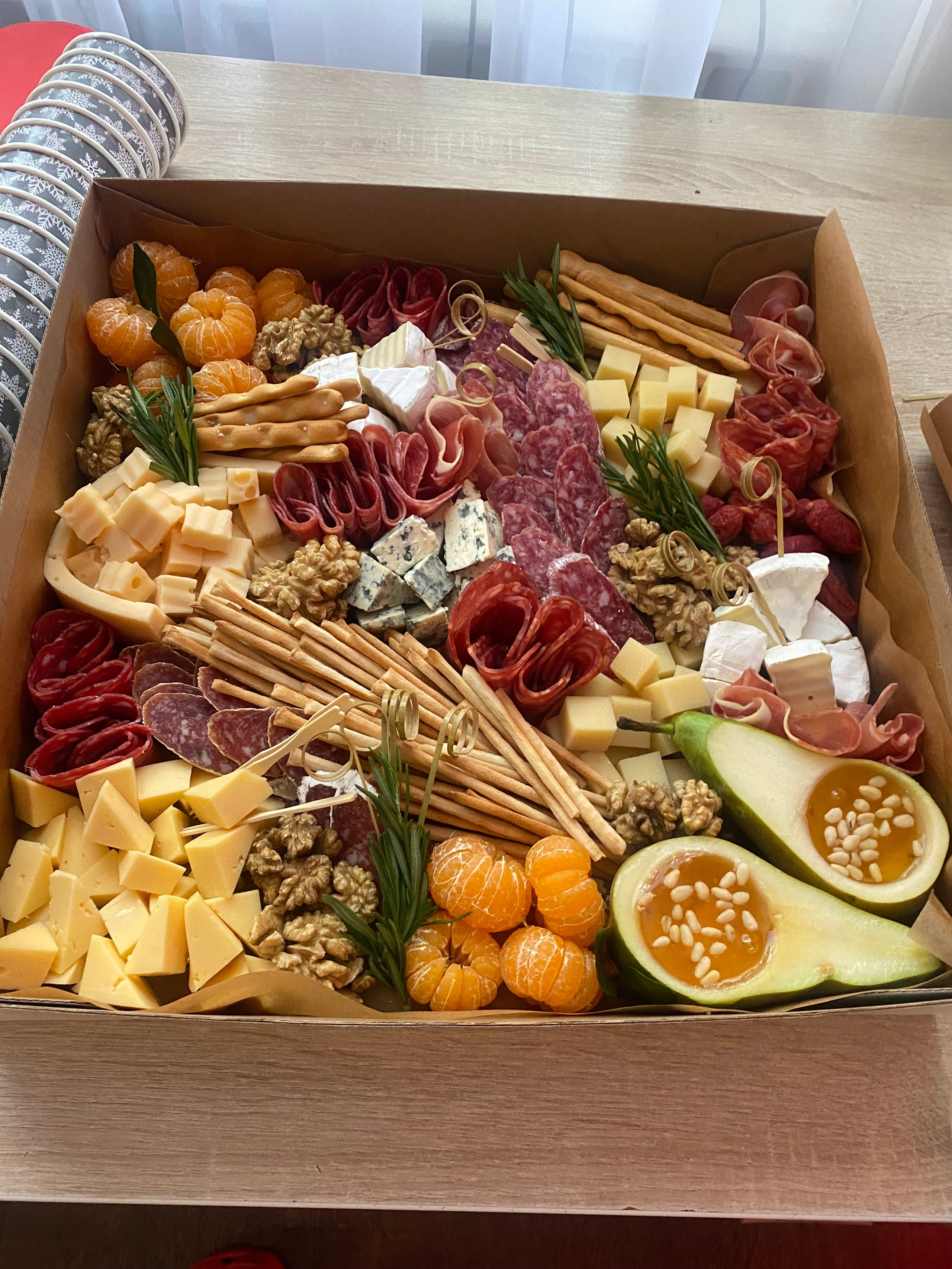 ГастроБоксы. Выездной кейтеринг, съедобные букеты, торты и сладости на заказ