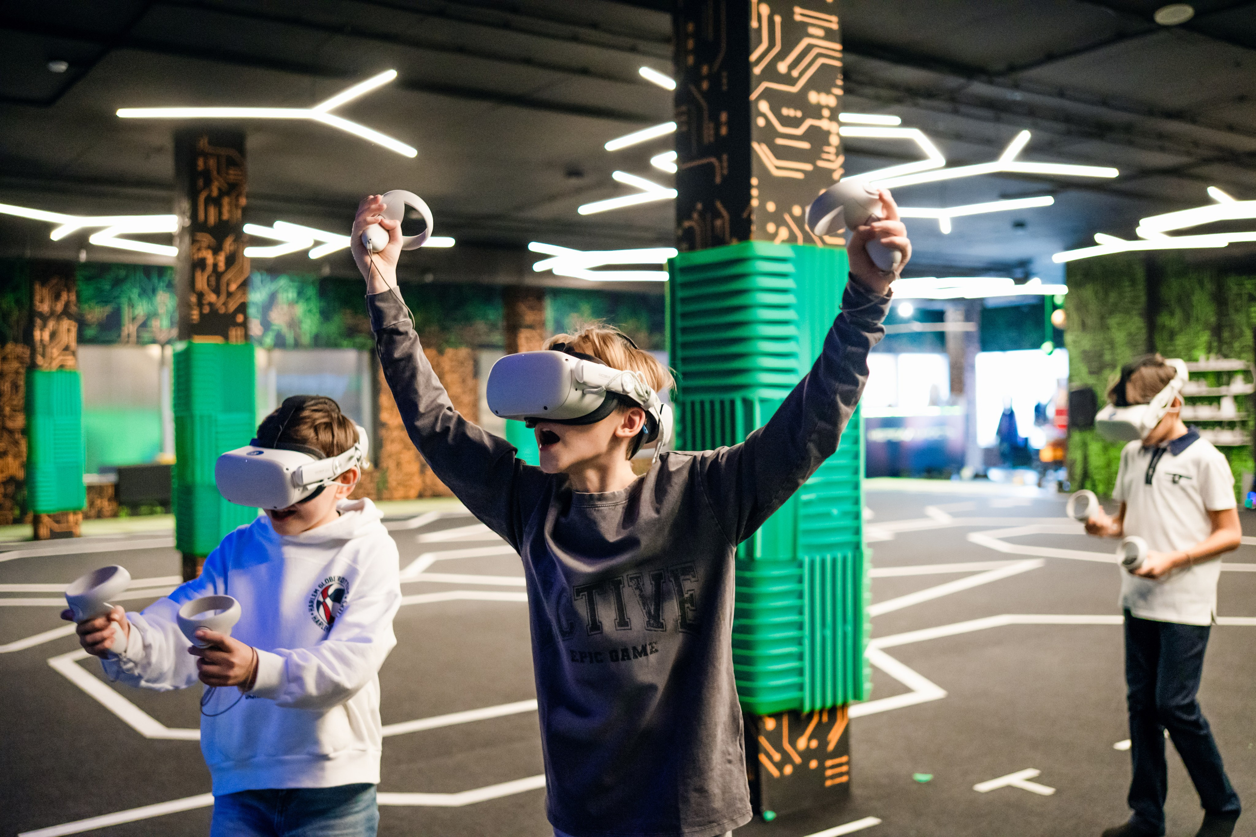 VR (November-December 2024). Felixtones