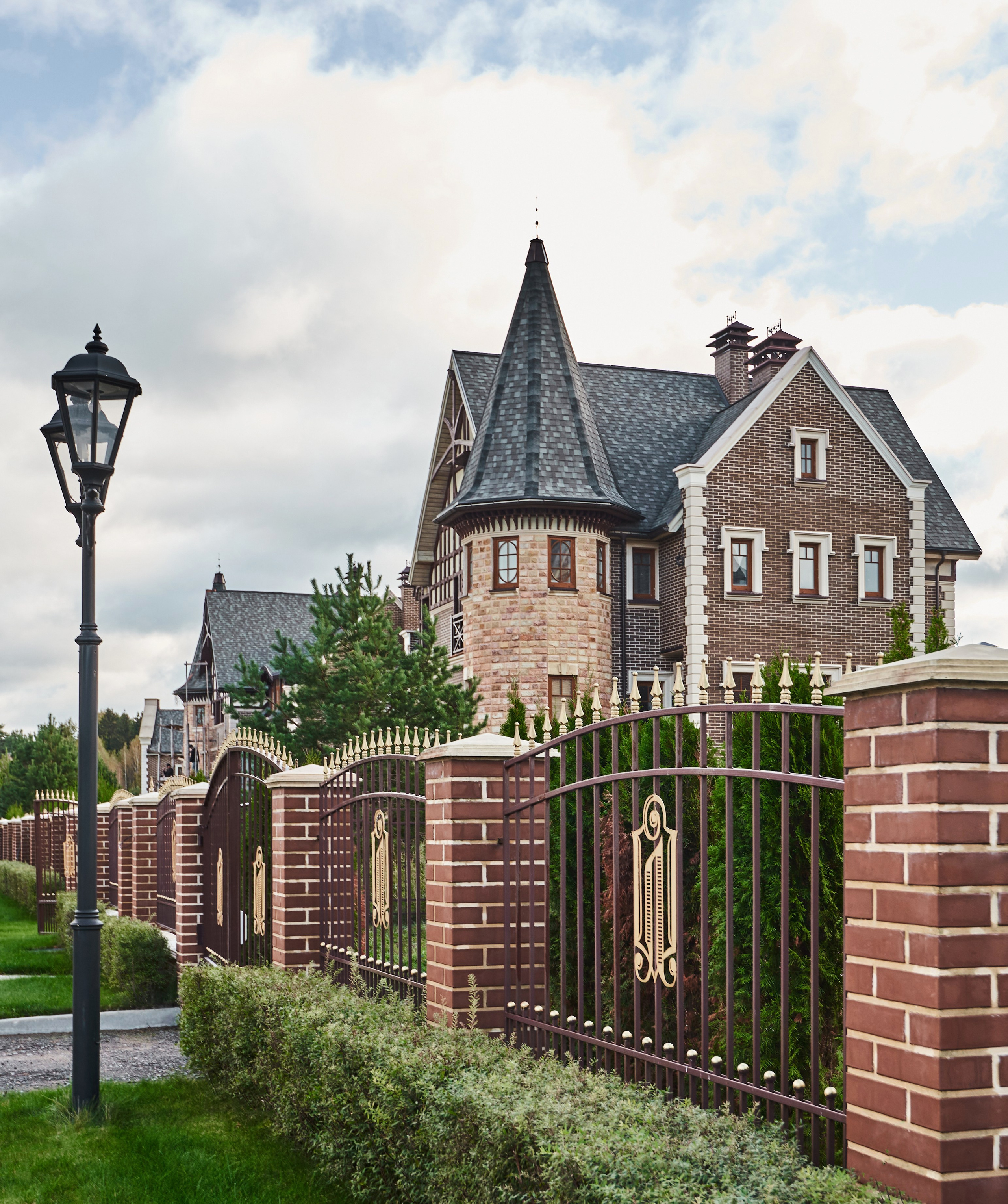 ЛАМБЕРИ | ПОСЕЛОК В АНГЛИЙСКОМ СТИЛЕ. Интерьерный и архитектурный фотограф в Сочи МАКСИМ КСЕНЗОВ