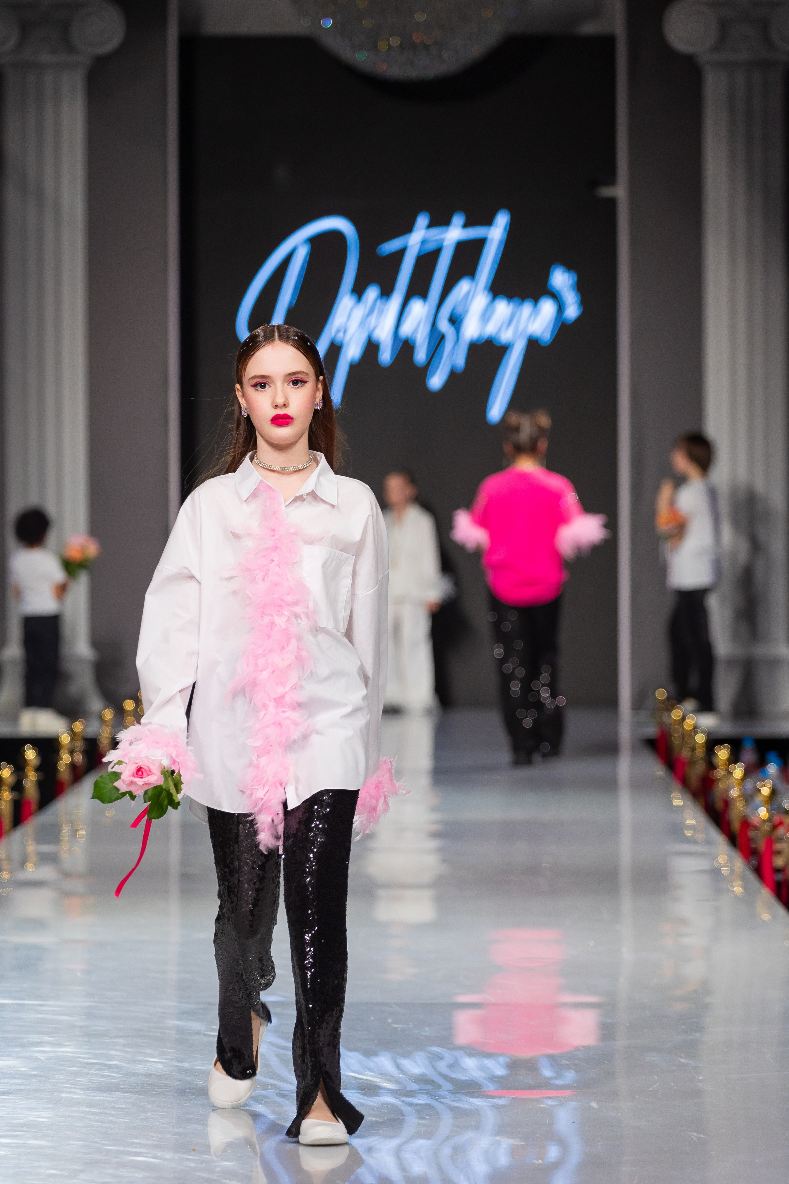 Estet Fashion Week. Photomantis