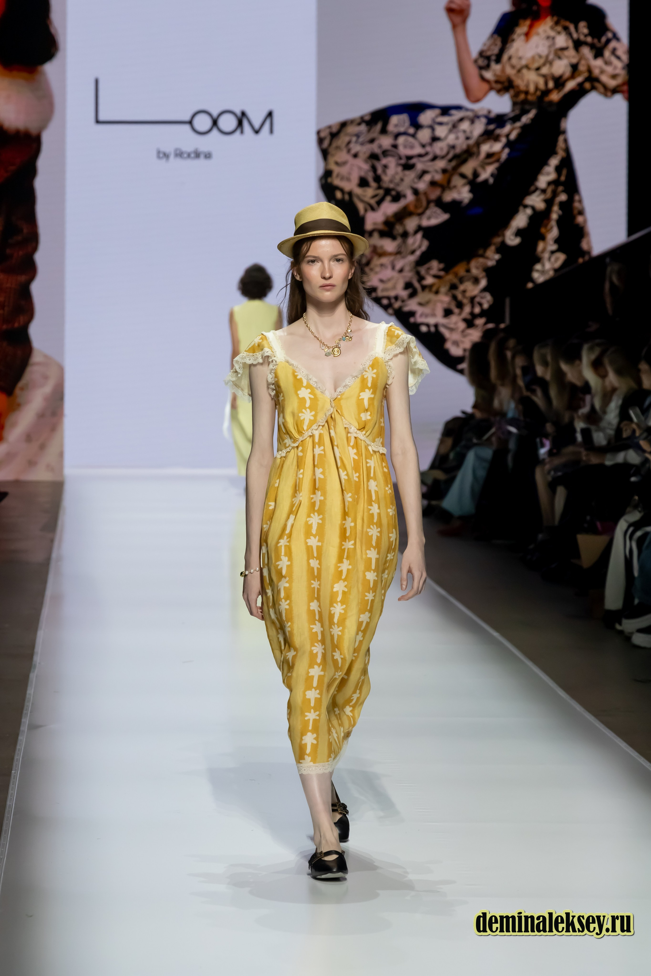 Московская неделя моды 2024 4 октября дизайнер Loom by Rodina. Репортажный, семейный и студийный фотограф в Москве Демин Алексей