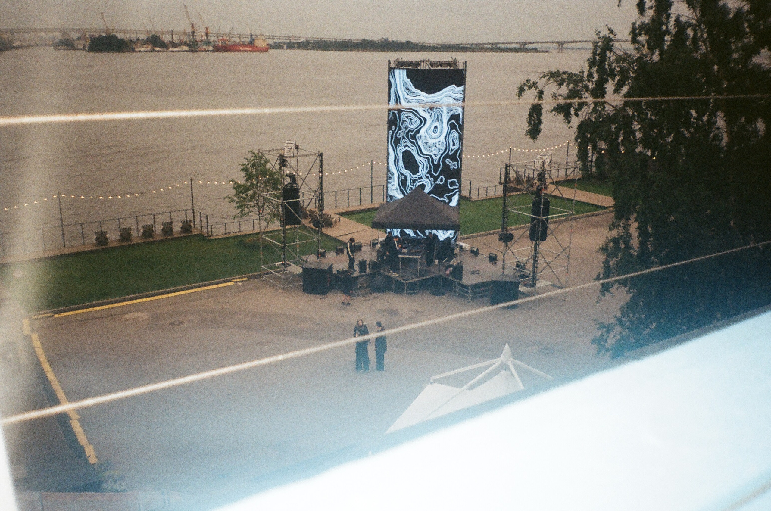 Плёнка. Человек в Шляпе