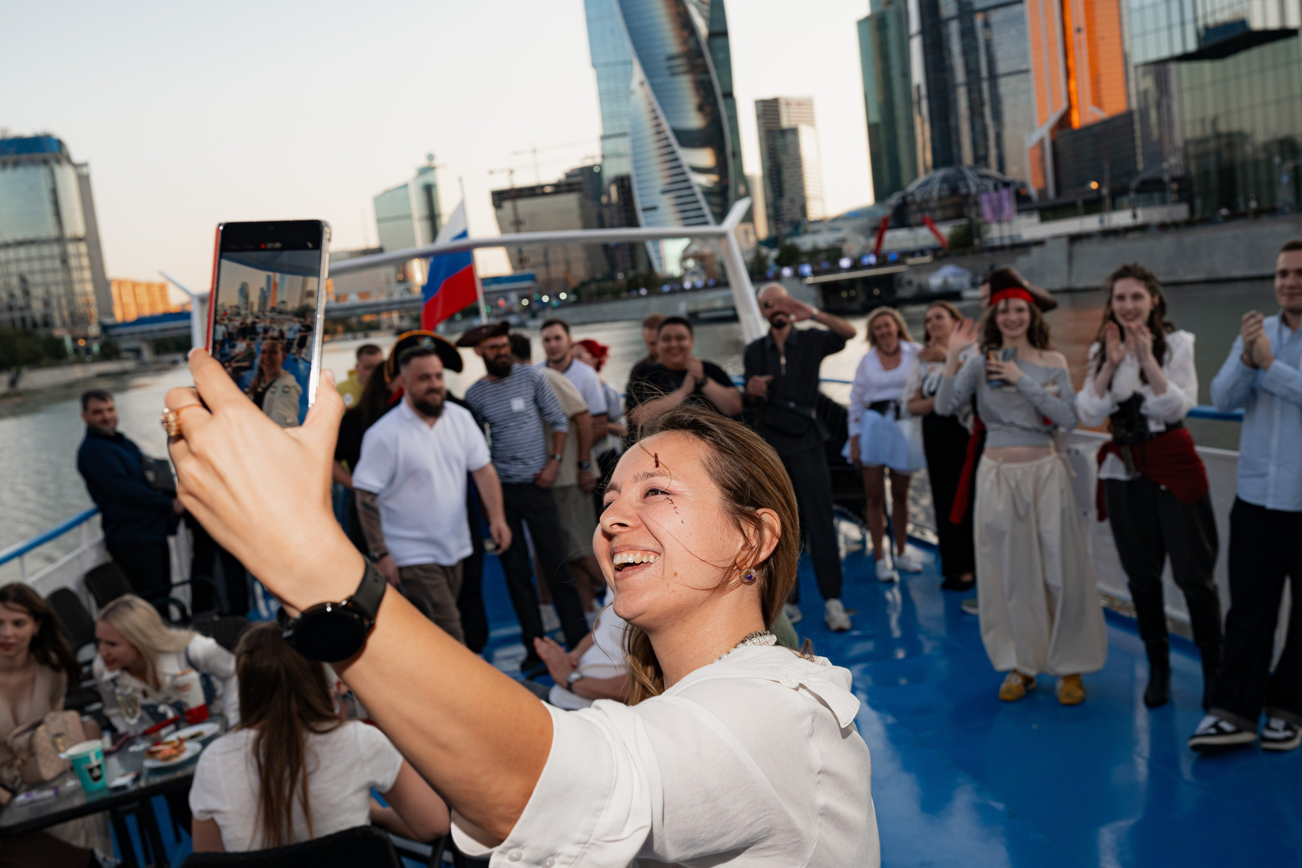Тимбилдинг на теплоходе. Фотограф Кирилл Сафонов