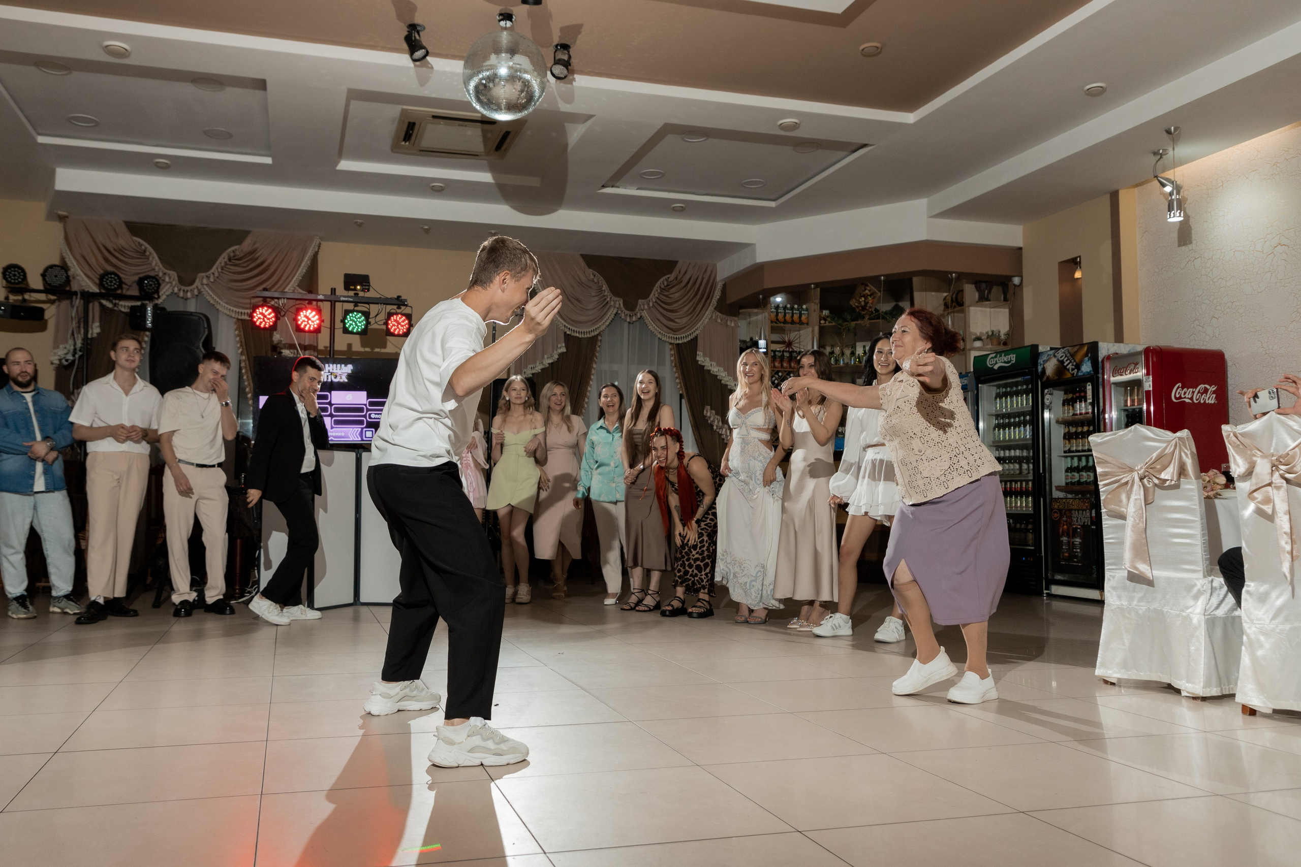 Роман и Александра (банкет). Свадебный фотограф Ангелина Сунгатулина | Саратов | Балаково | Вольск