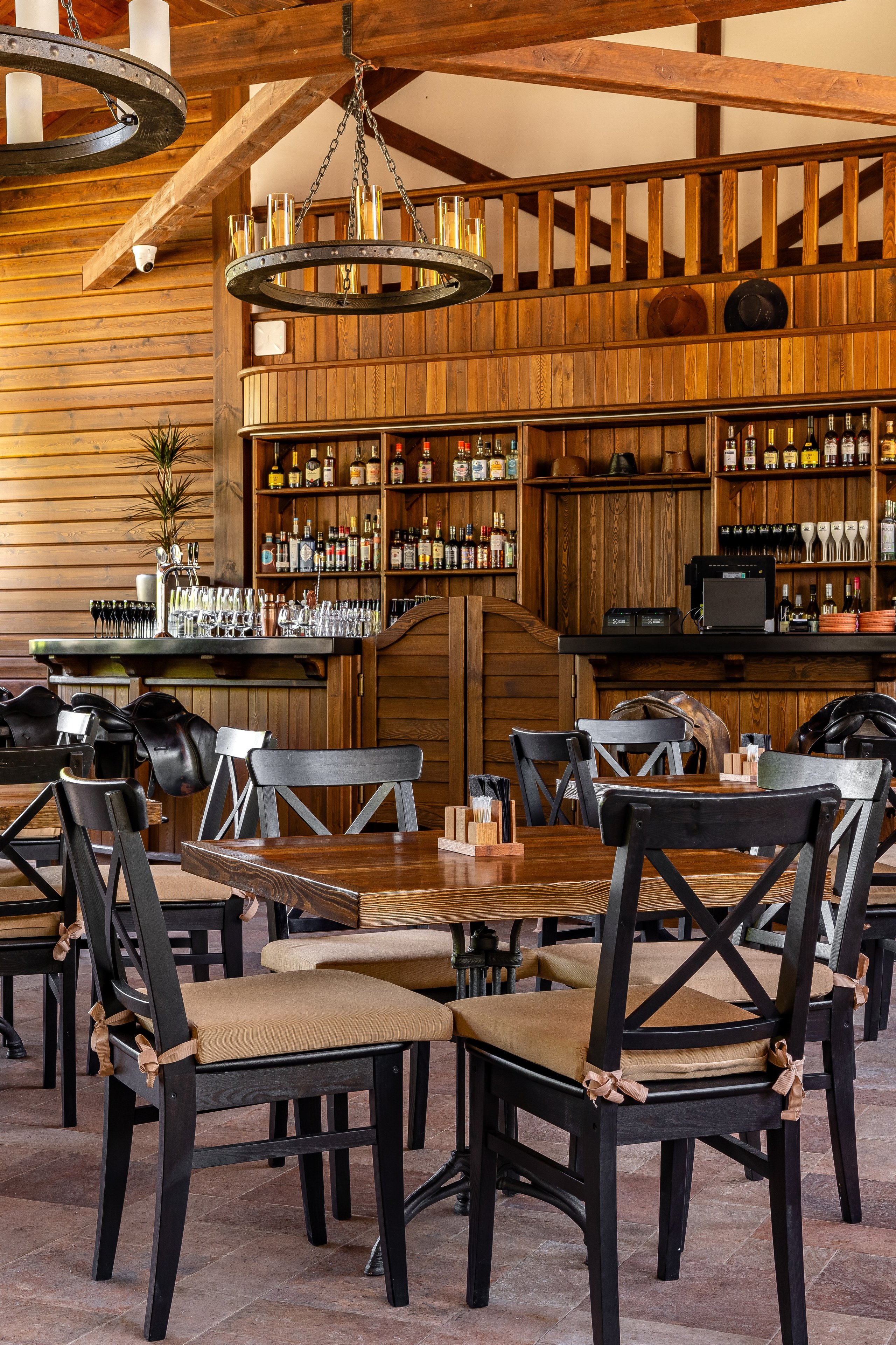 Парк-отель «Орлиное гнездо». Бар «Подкова». п. Горячий Ключ. Интерьерный фотограф в Краснодарском крае Светлана Шурлова