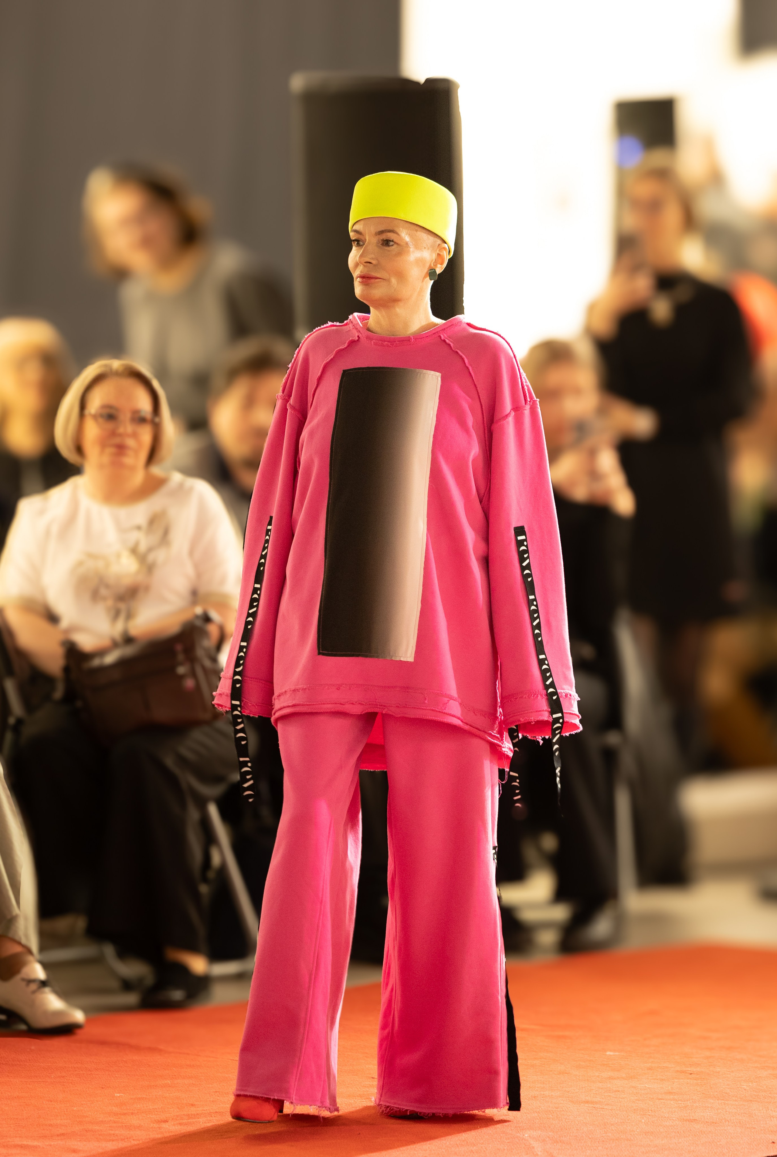 Шоу «Её величество Женщина», ТРК Гулливер. Главная