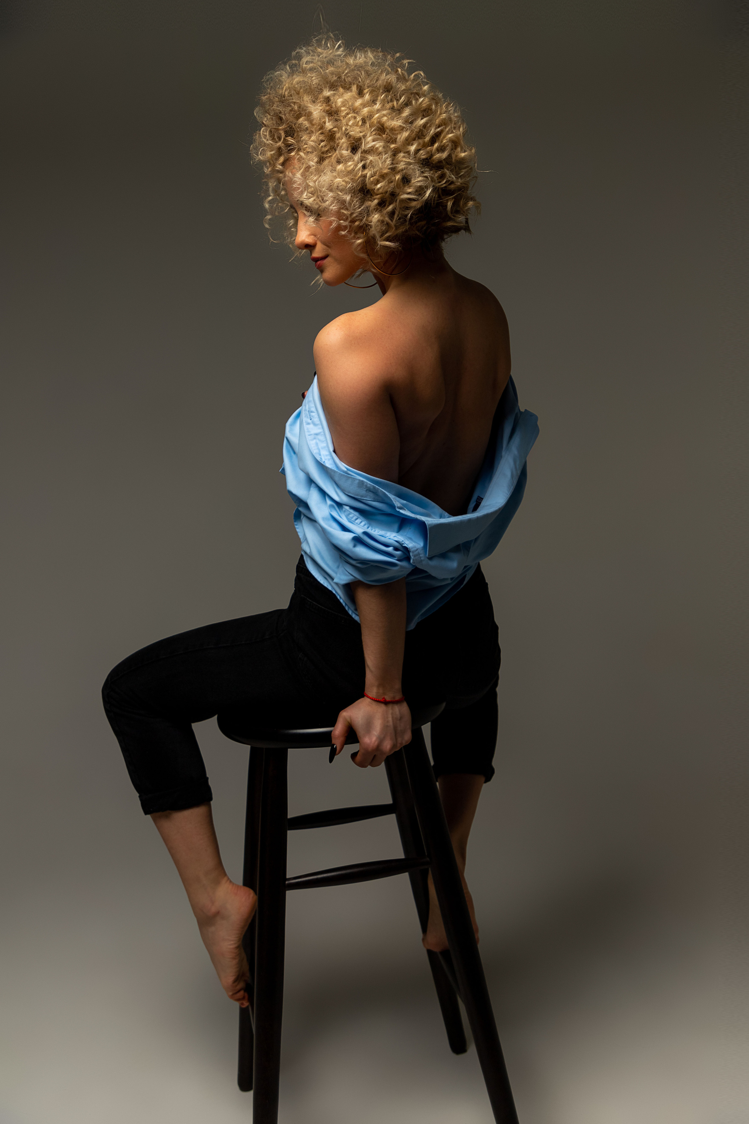 Чуственная фотосессия в студии для прекрасной девушки Ланы. Коммерческий фотограф Андрей Тремасов