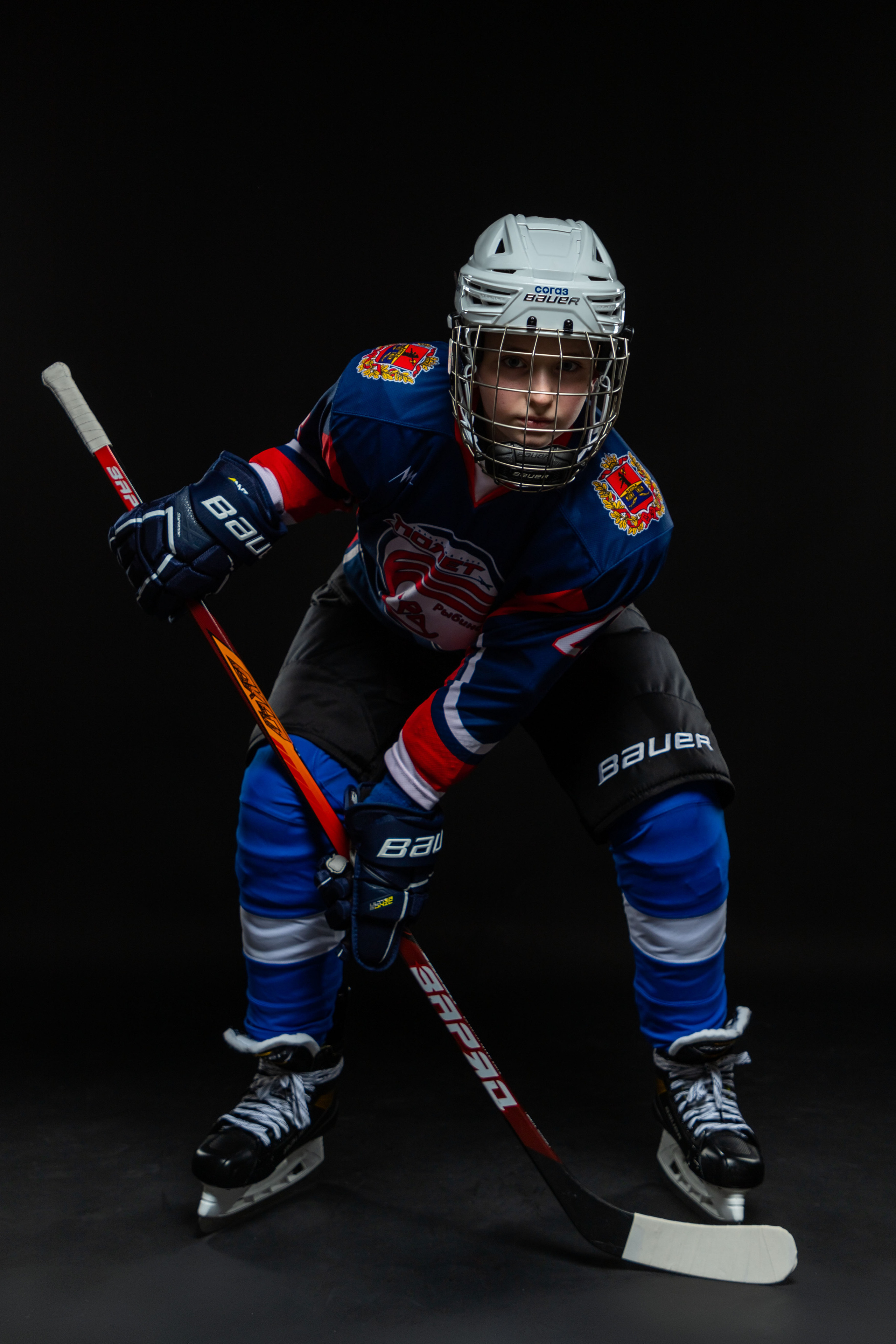 Съёмка хоккеиста в спортивной форме. Коммерческий фотограф Андрей Тремасов