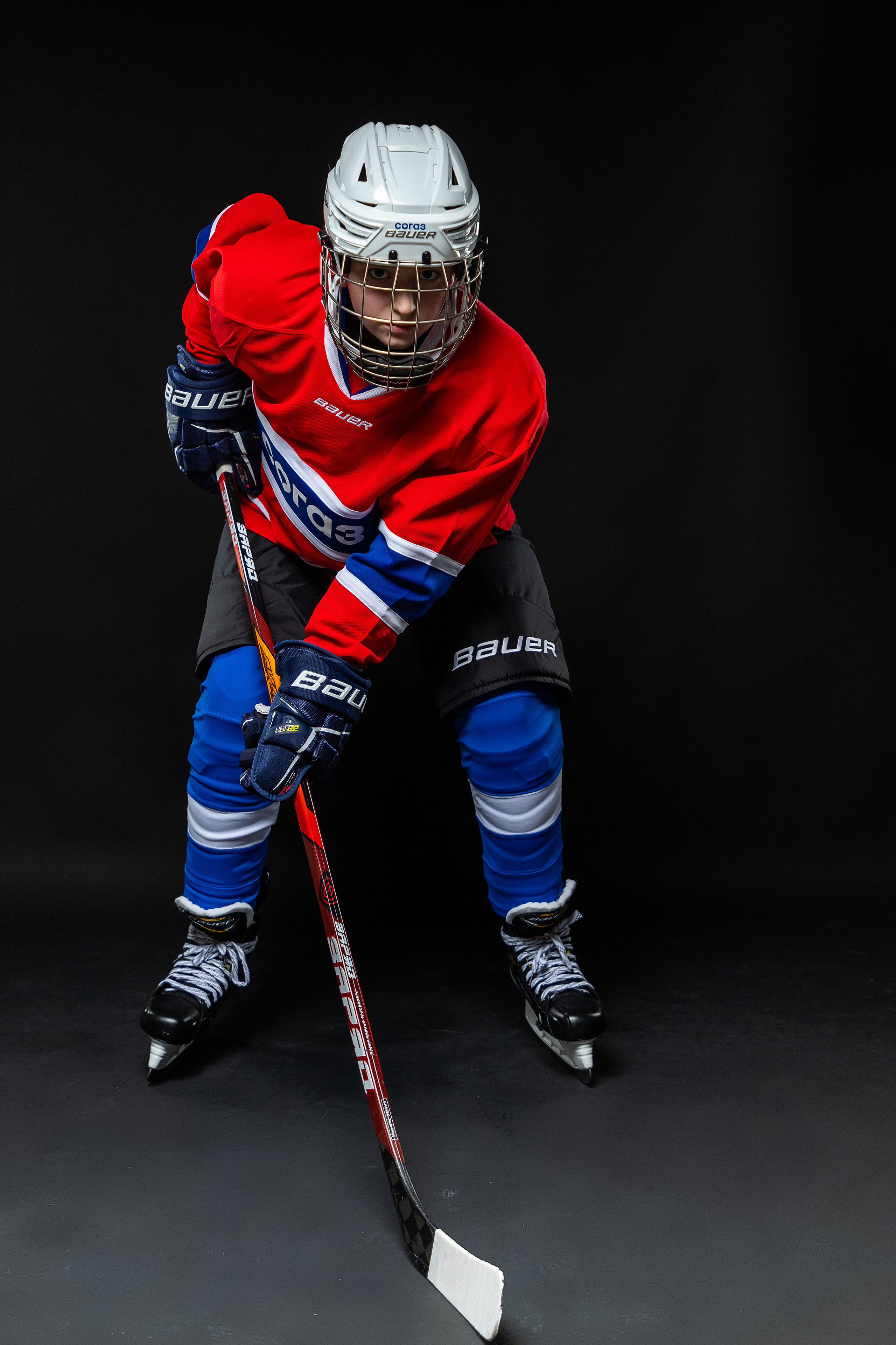 Съёмка хоккеиста в спортивной форме. Коммерческий фотограф Андрей Тремасов