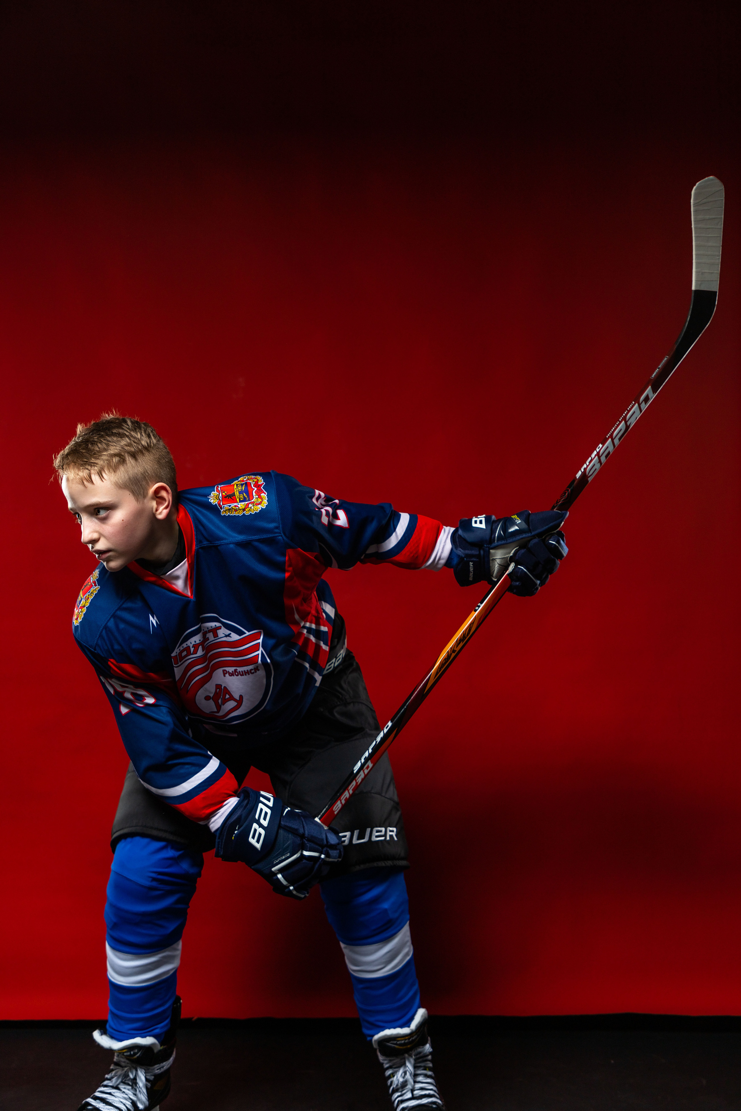 Съёмка хоккеиста в спортивной форме. Коммерческий фотограф Андрей Тремасов