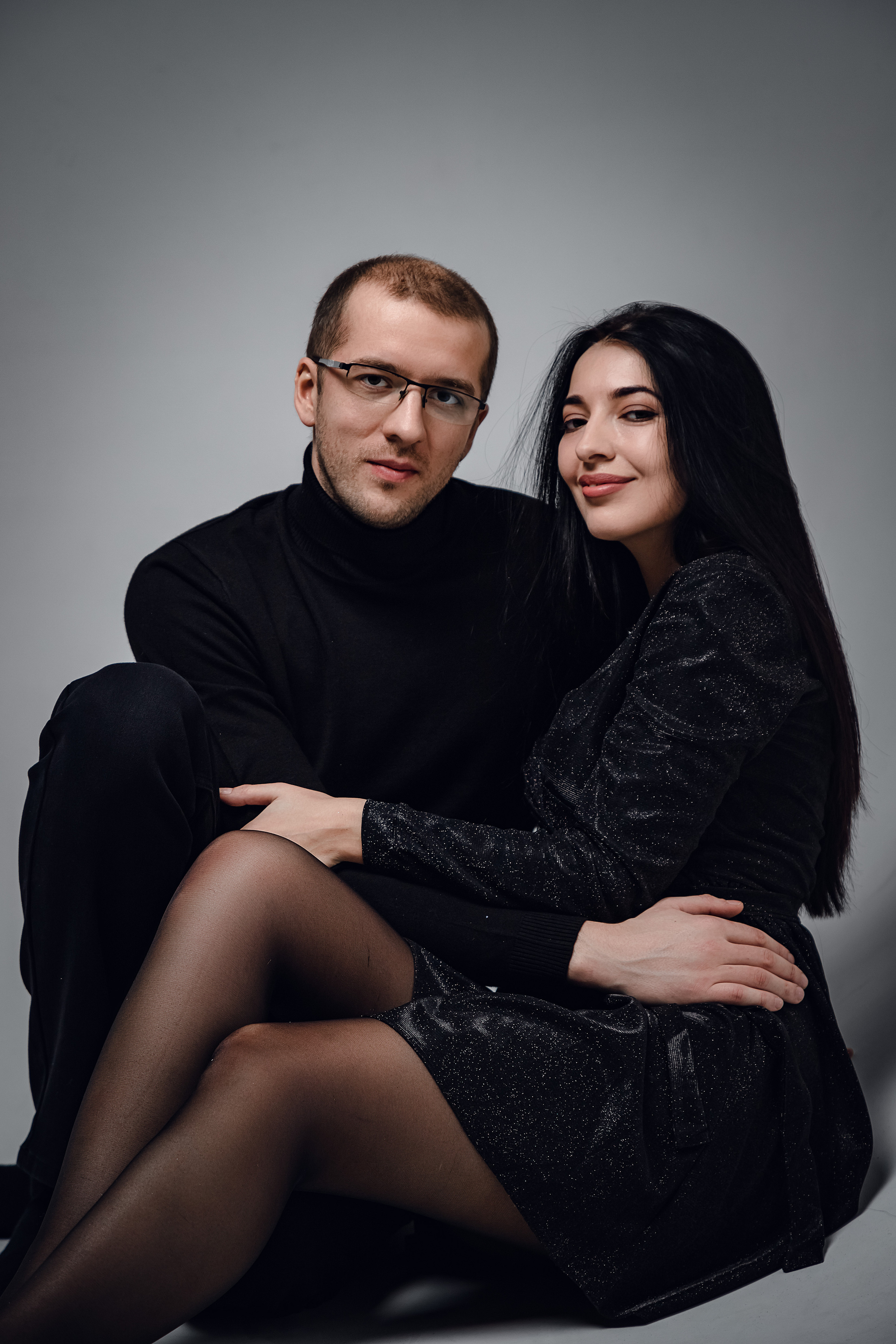 Съёмка влюблённой пары в стиле минимализм. Коммерческий фотограф Андрей Тремасов