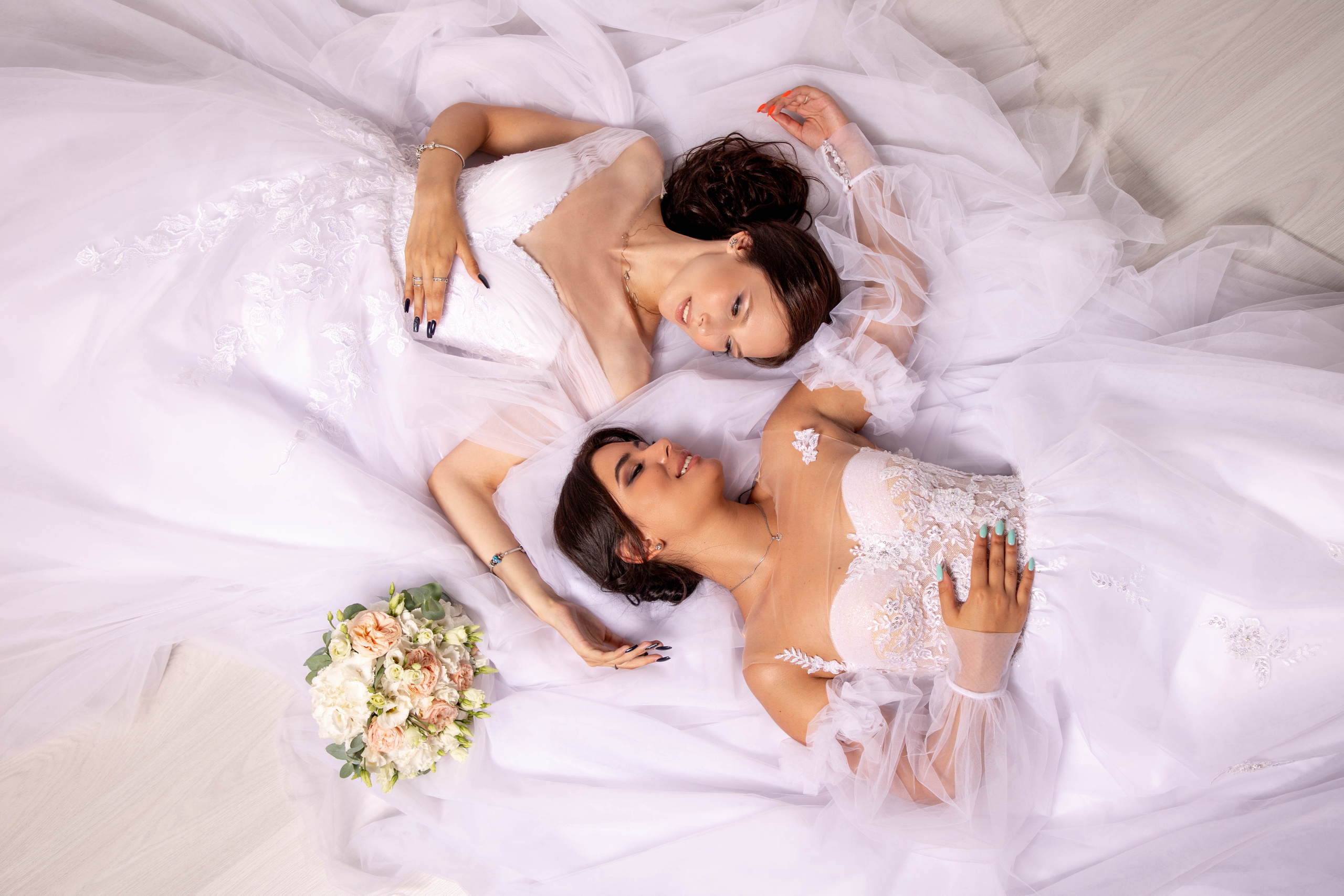 Фотосъёмка контента для салона свадебных платьев. Коммерческий фотограф Андрей Тремасов