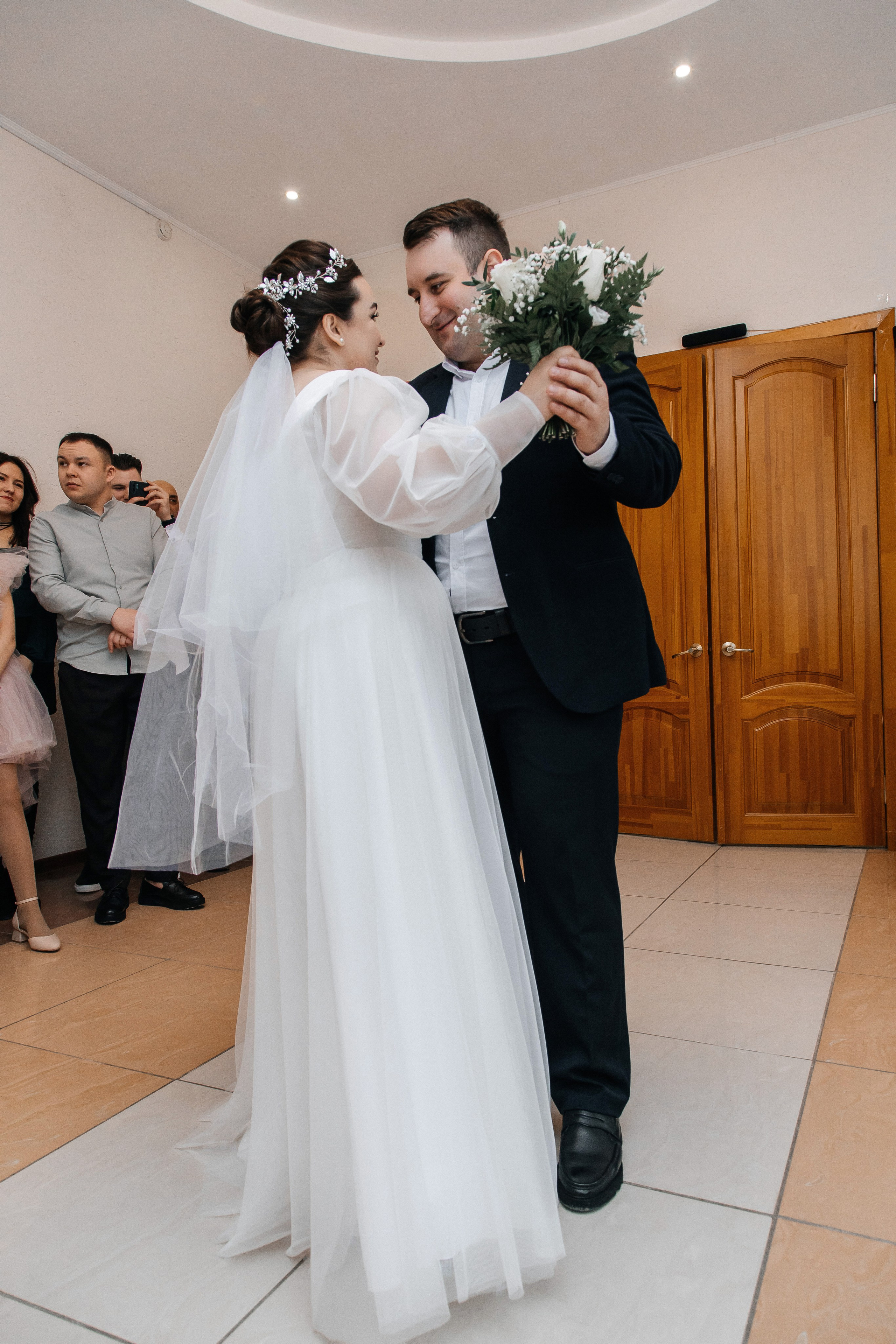 S & E. Street photographer