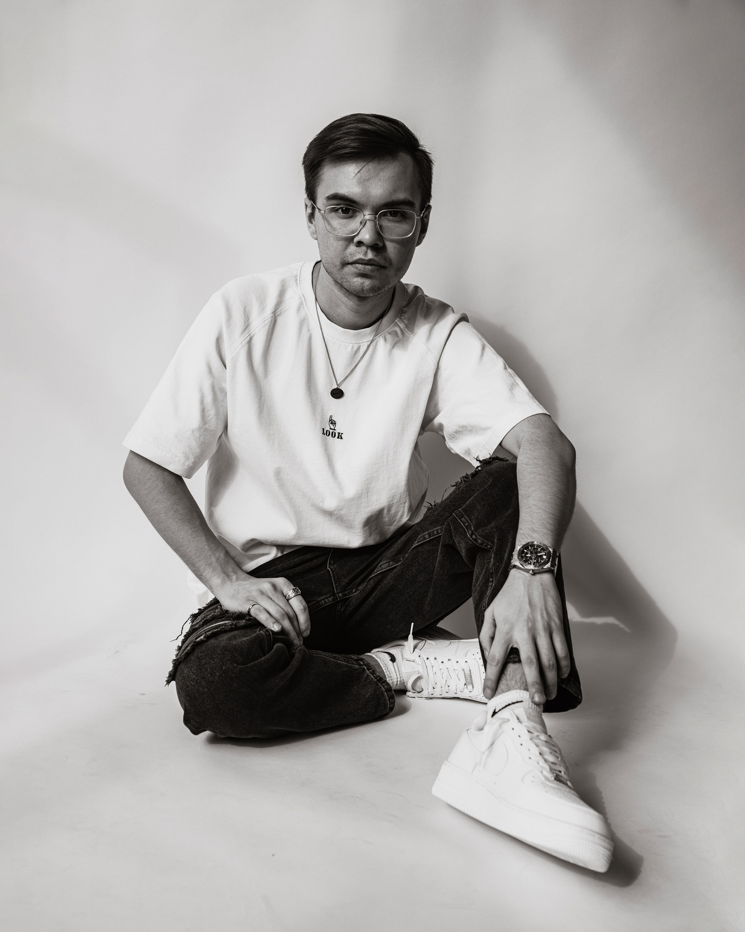 Антон 17.03. Идеальные портреты для соцсетей — Фотограф Ленар