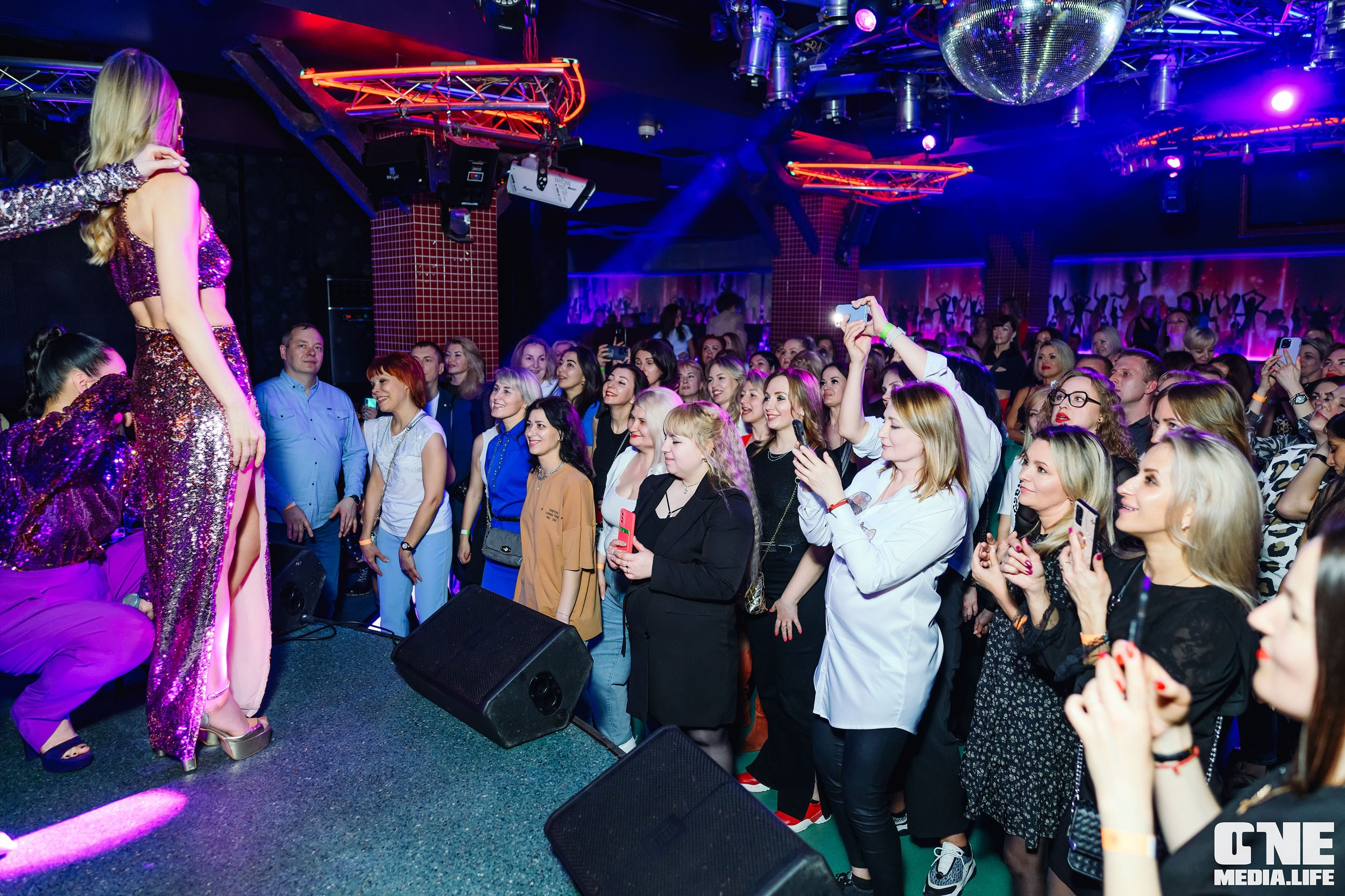 Концерт группы стрелки в Планете 13 апреля. One Media Life: фоторепортажи, фотоотчеты с мероприятий и заведений