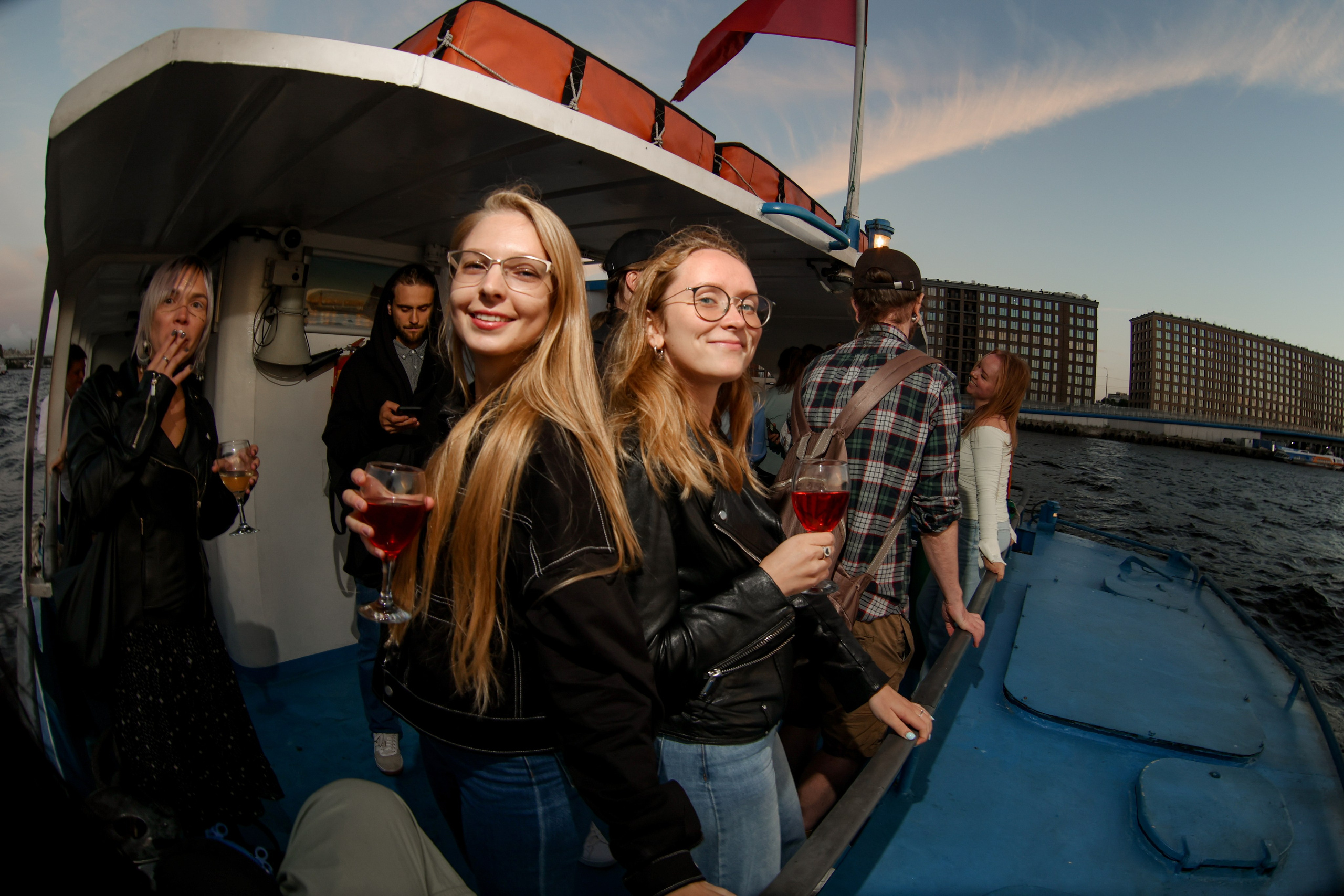 Gravity Project круизы. Репортажный и портретный фотограф в Санктпетербурге. Видиосъемка мероприятий в Санкт-Петербурге