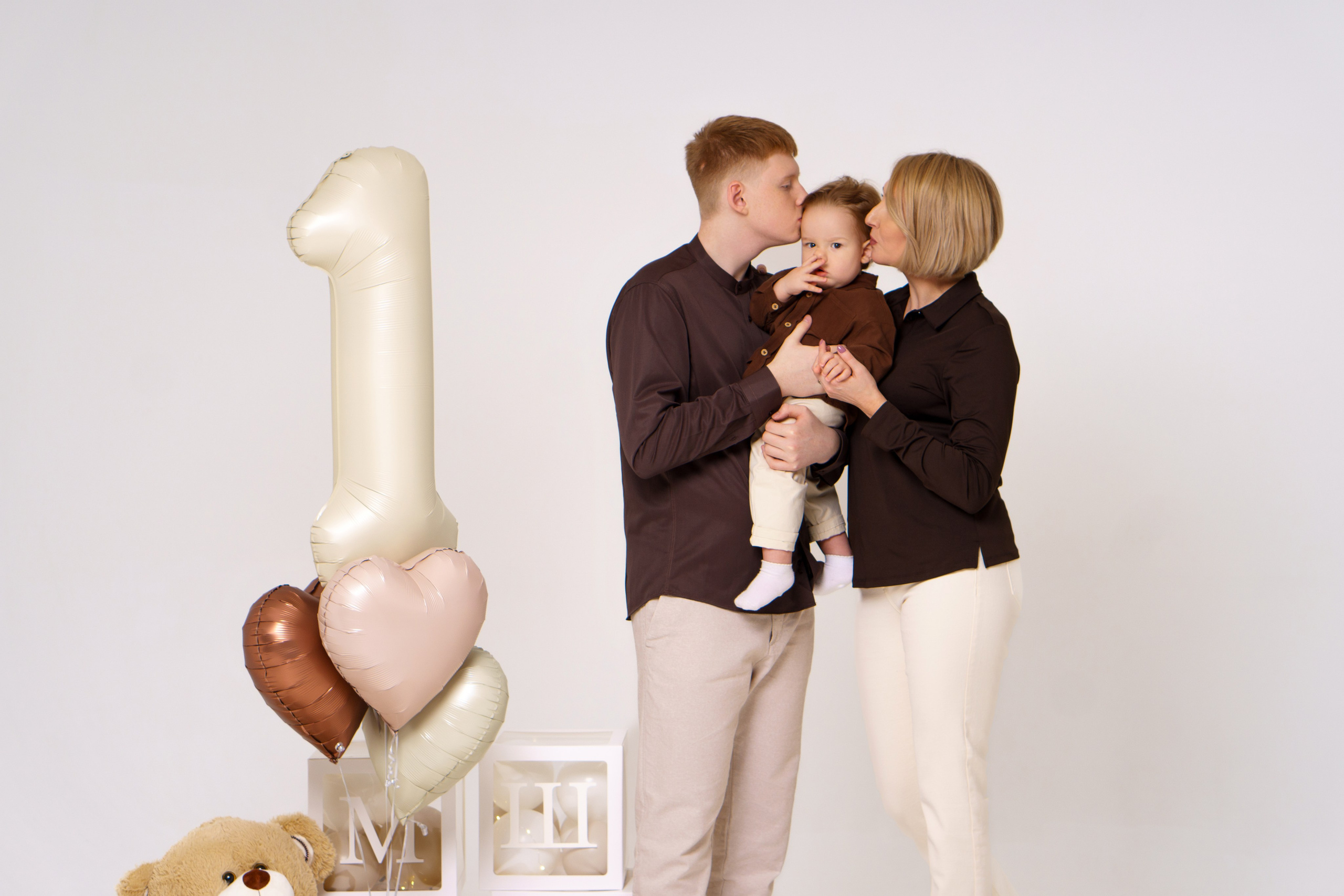 Годовасие. 1 годик. Женский, семейный и детский фотограф в Тюмени Диана Осипова