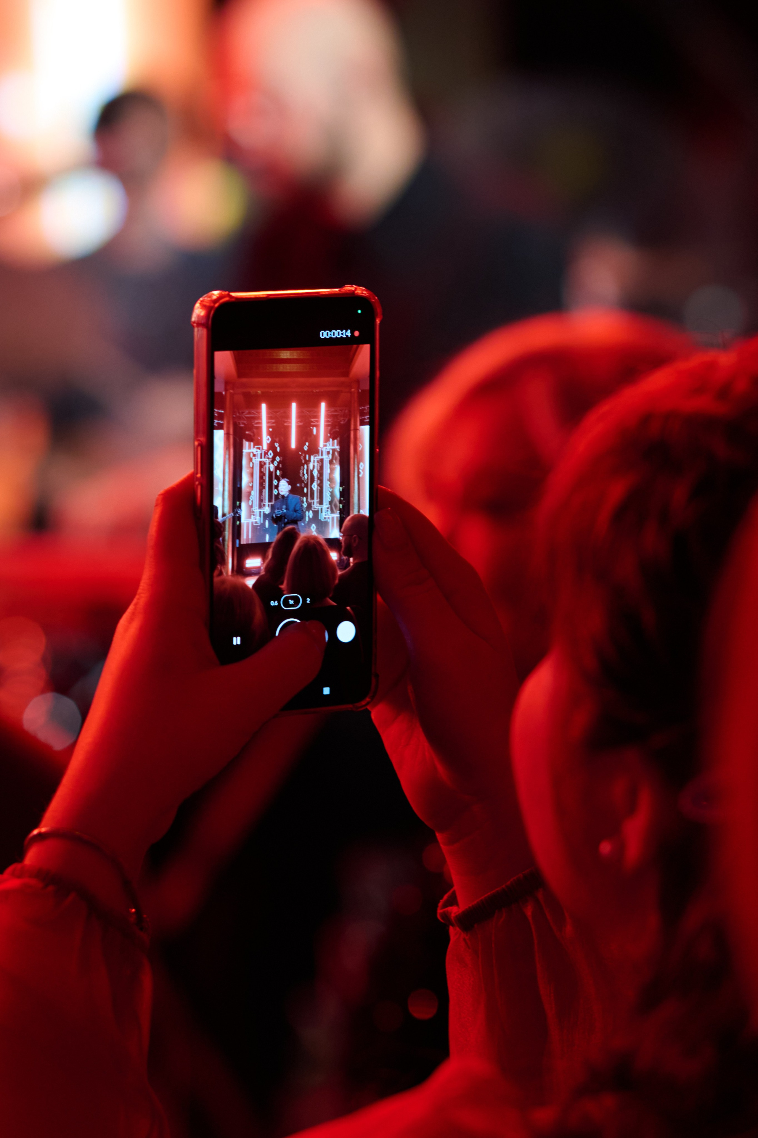 Репортажная съёмка корпоратива и концерта Елки в Петербурге и Москве