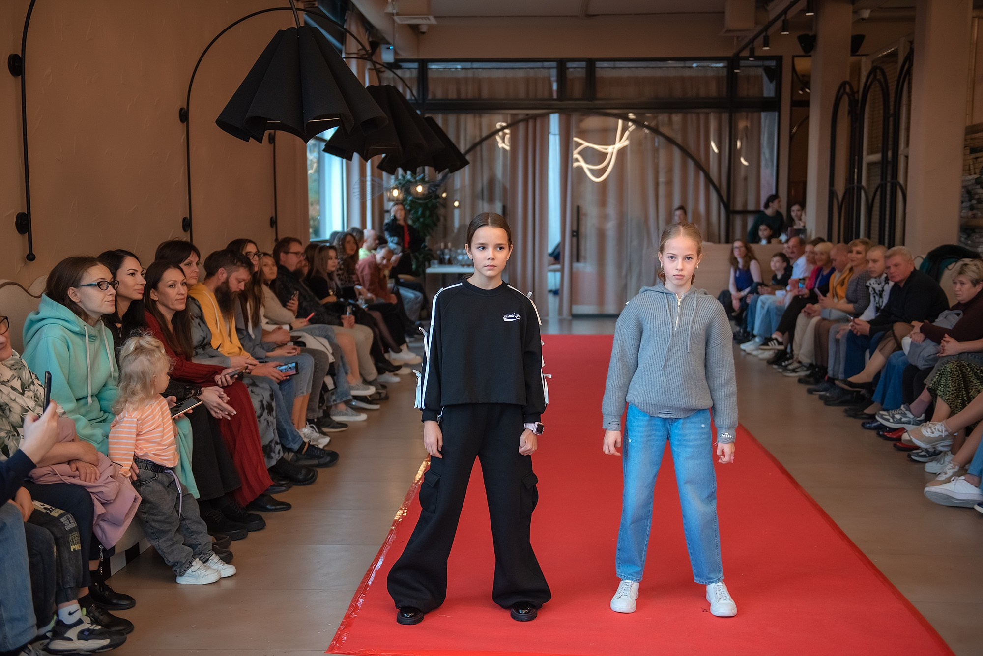 HAPPYkids дефиле в день мамы. Семейный и коммерческий фотограф в Сочи Александр Бодунов