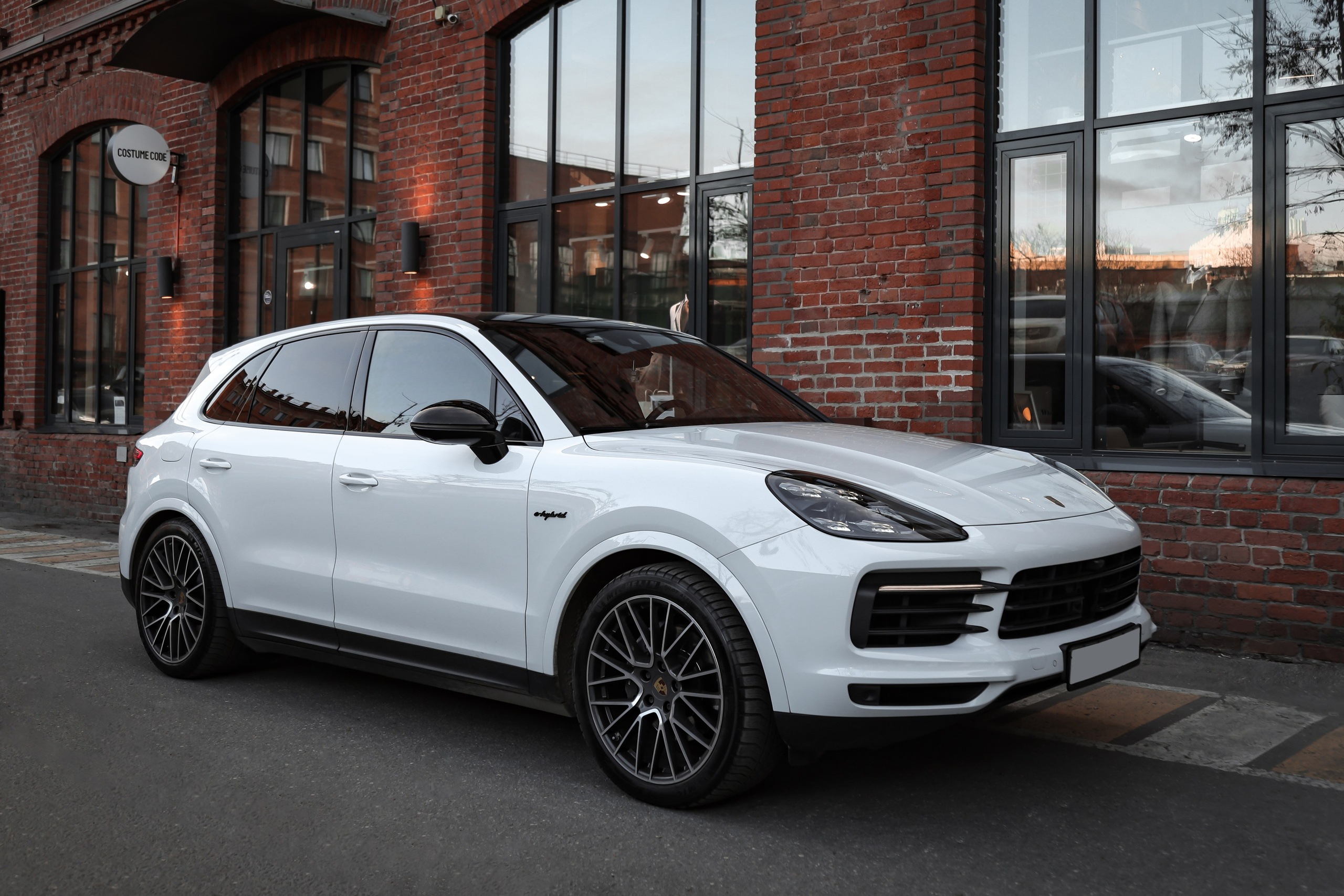 2020 Porsche Cayenne 3.0 AT. Mixturecaptures