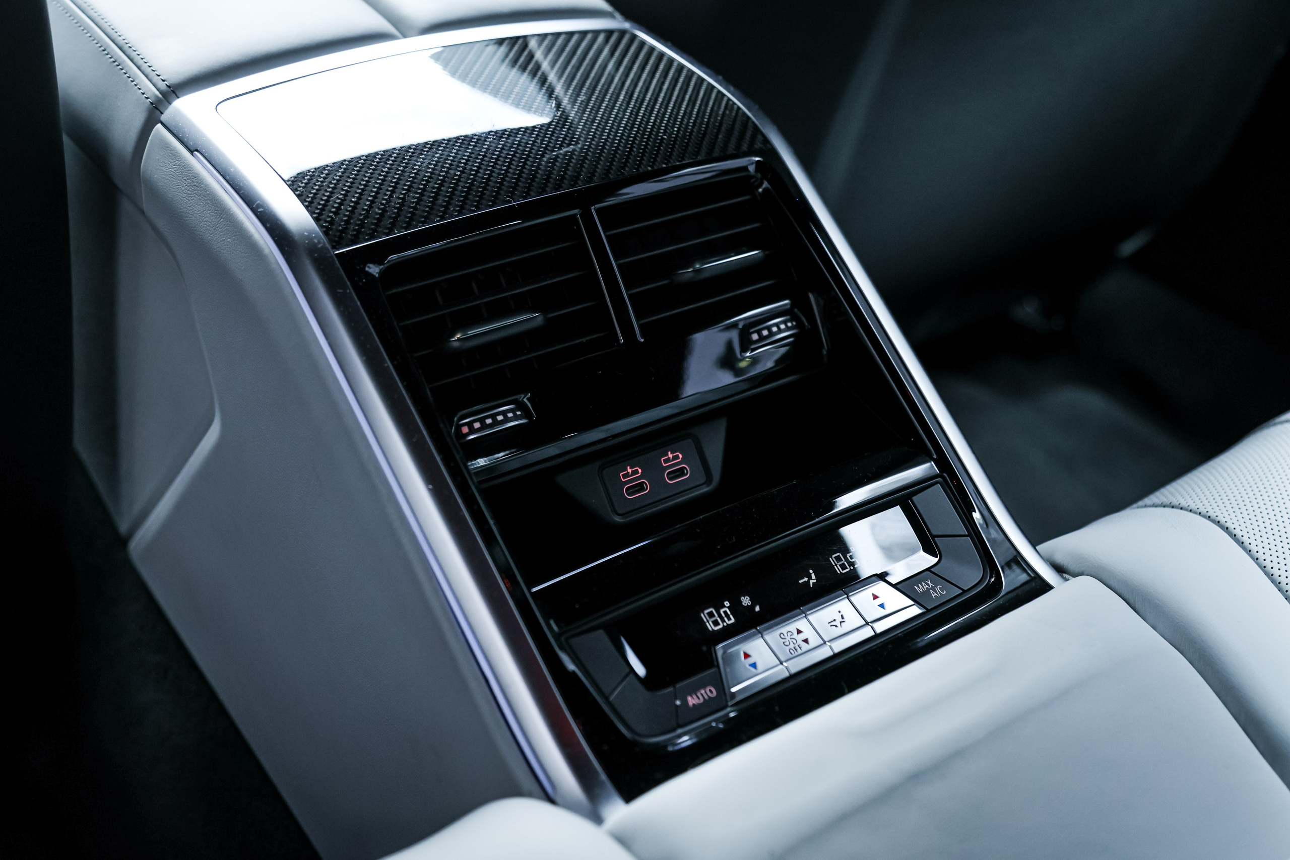 2022 BMW M8 COMPETITION RESTYLING FROM USA $145,000 / 17,500 KM ODOMETER. Mixturecaptures