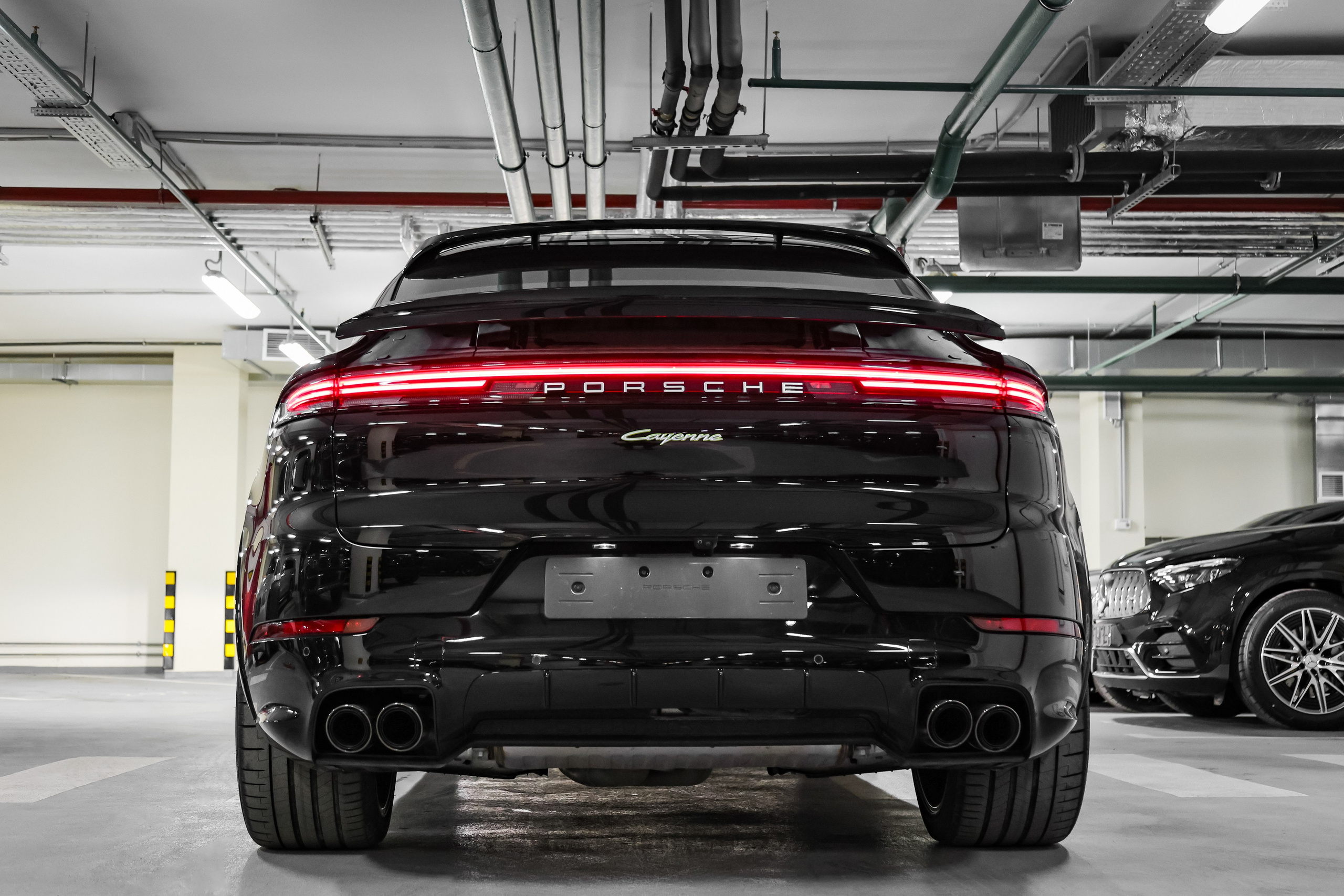 2025 PORSCHE CAYENNE COUPE E-Hybrid. Mixturecaptures