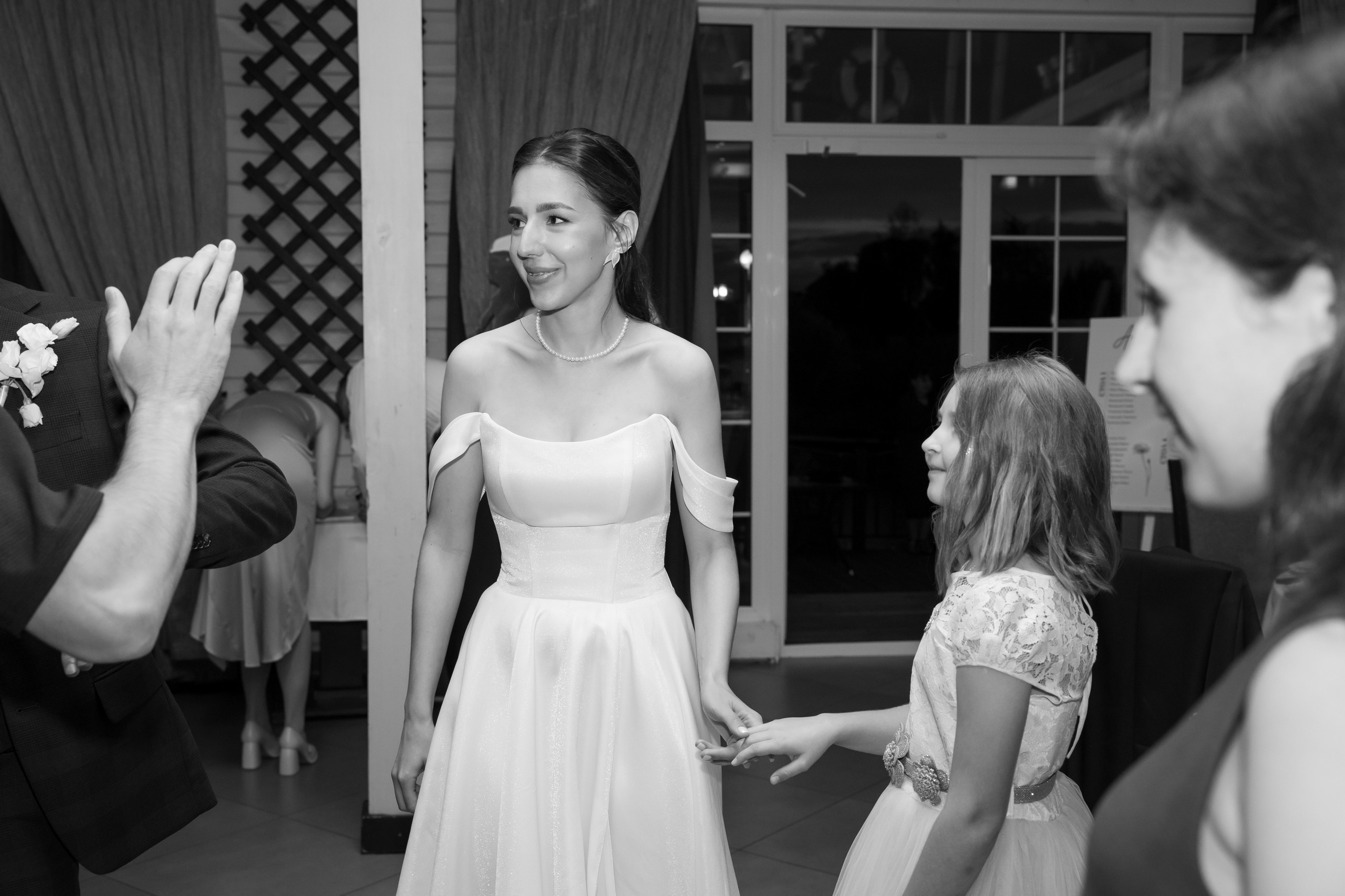 Регистрация в отеле Fish Point, ЗАГС Бутово, прогулка в Остафьево. Свадебный и репортажный фотограф (Москва, Королев и другие)