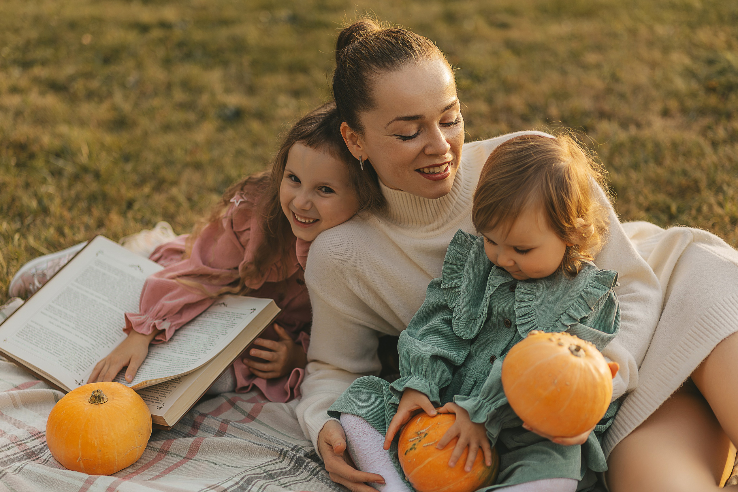 Осеняя Фотосессия мамы с дочками. Семейный и женский фотограф в Москве Надежда Воробьева
