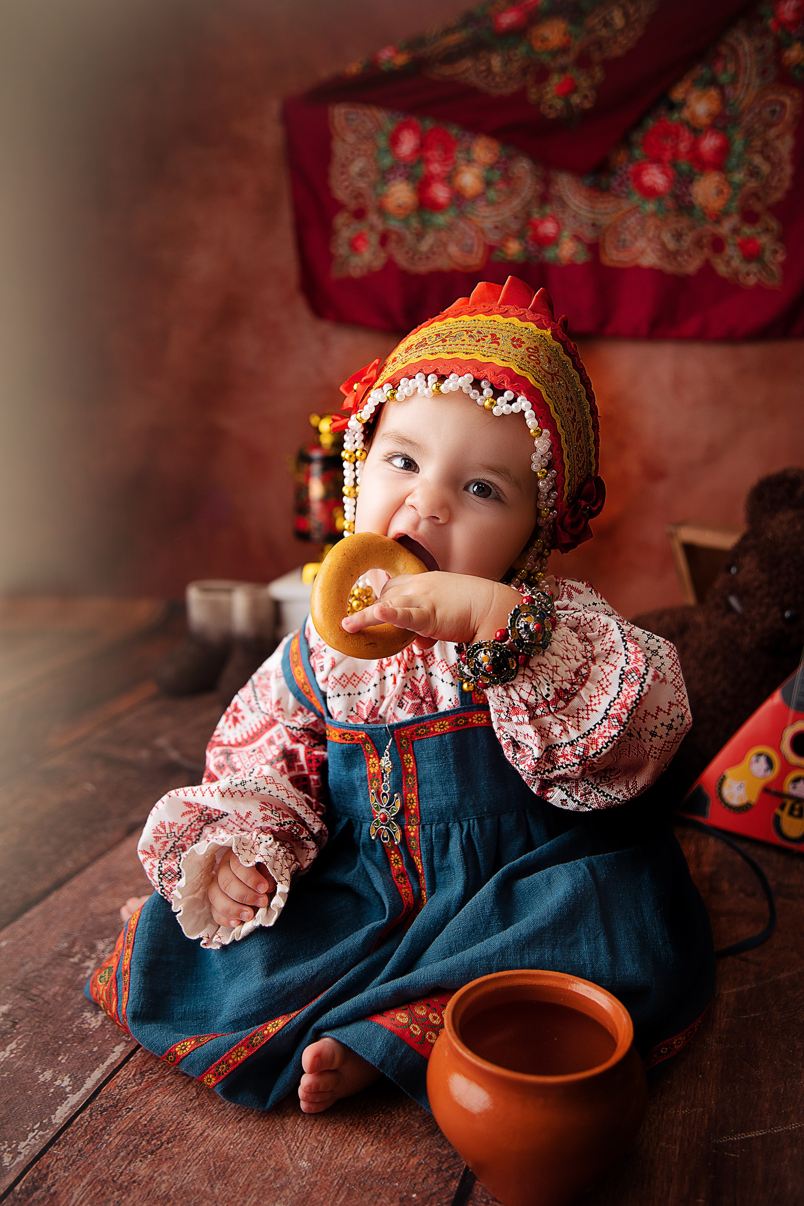 Тематические образы. Детский фотограф новорожденных Москва. годики под ключ. своя студия