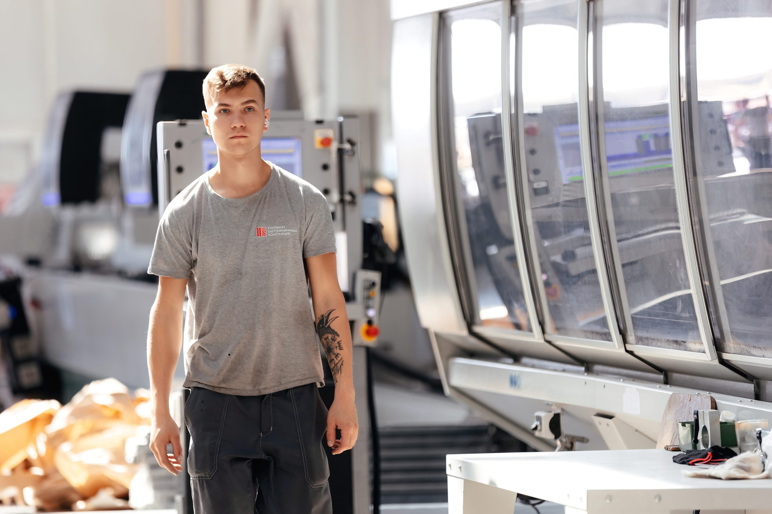 Техновид Плюс — производство светопрозрачных конструкций. Фотограф для бизнеса Константин Брусницын в Екатеринбурге