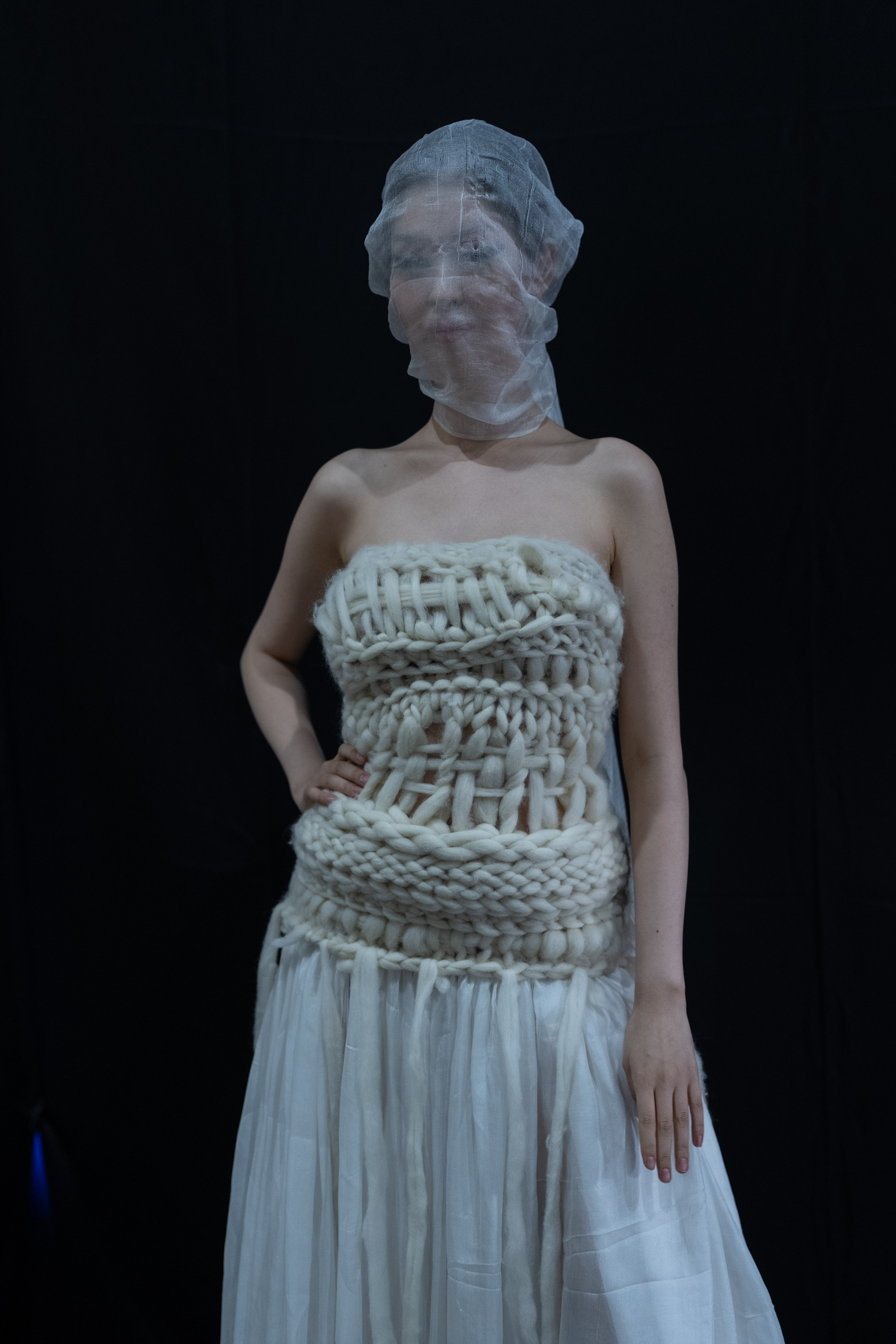 Visa Fashion Week Pre-Fall 2026 April BackStage Day 1. Сайт Алматинского НЮ АРТ, будуар и фэшн фотографа Дениса Карпенко